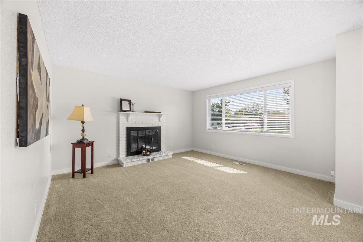 762 W Mendi Pl, Kuna, Idaho 83634, 3 Bedrooms, 1 Bathroom, Residential For Sale, Price $350,000, 98961475