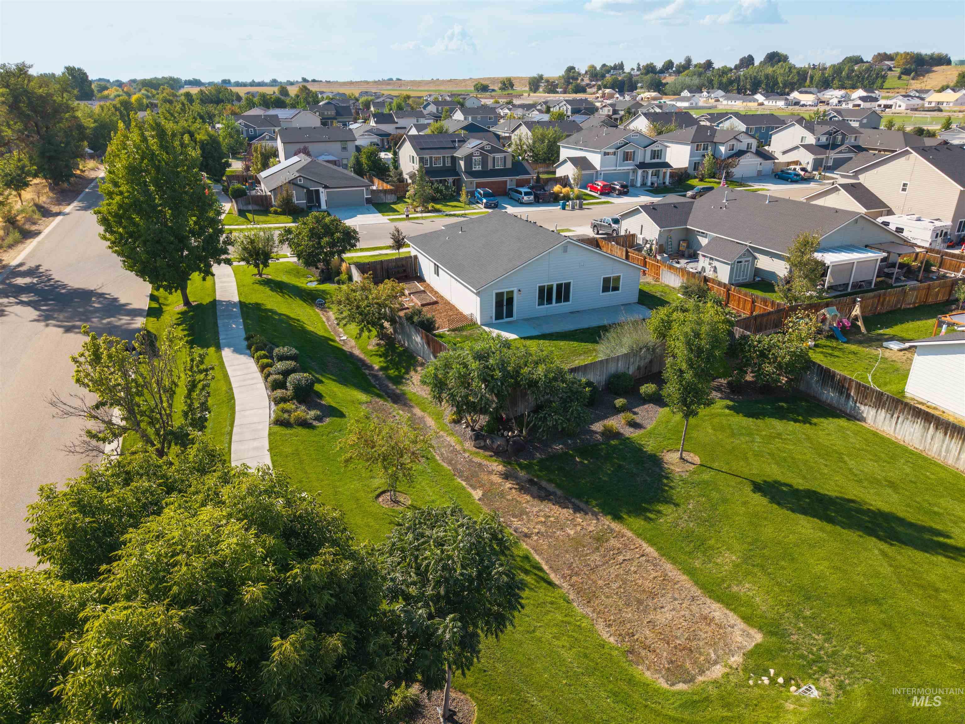 918 Quartzite Ave, Middleton, Idaho 83644, 3 Bedrooms, 2 Bathrooms, Residential For Sale, Price $399,000, 98961483