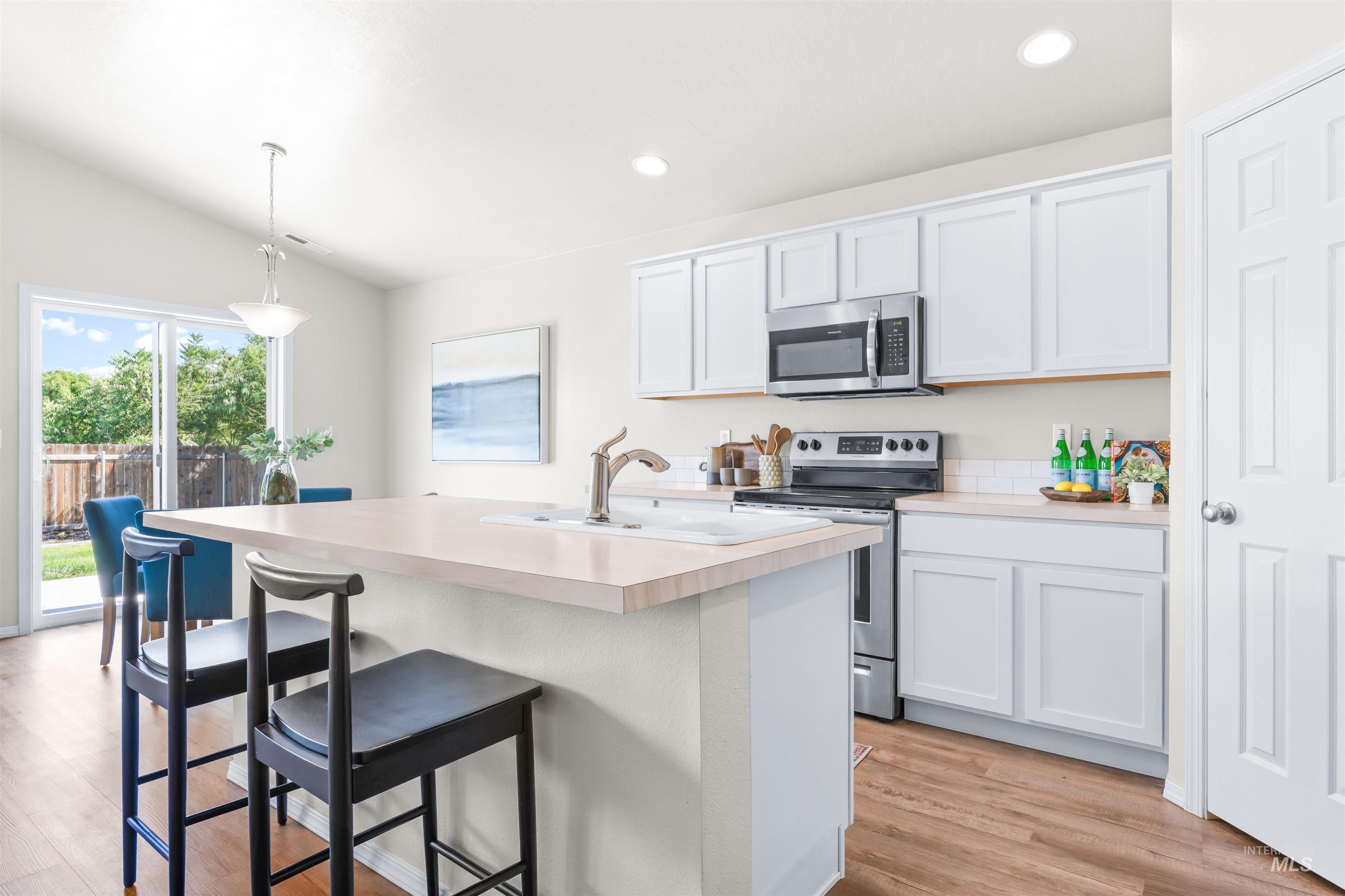 918 Quartzite Ave, Middleton, Idaho 83644, 3 Bedrooms, 2 Bathrooms, Residential For Sale, Price $399,000, 98961483