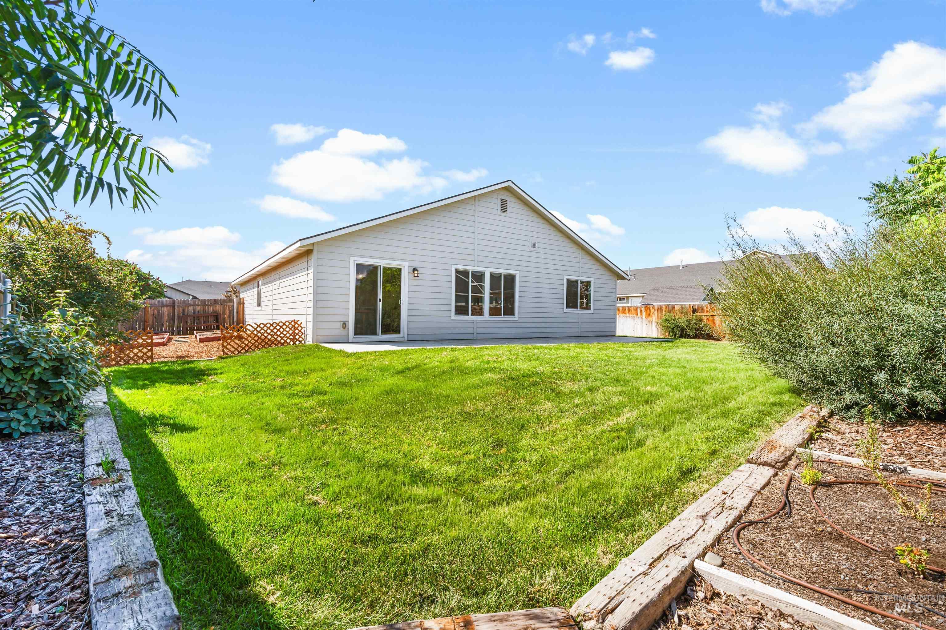 918 Quartzite Ave, Middleton, Idaho 83644, 3 Bedrooms, 2 Bathrooms, Residential For Sale, Price $399,000, 98961483