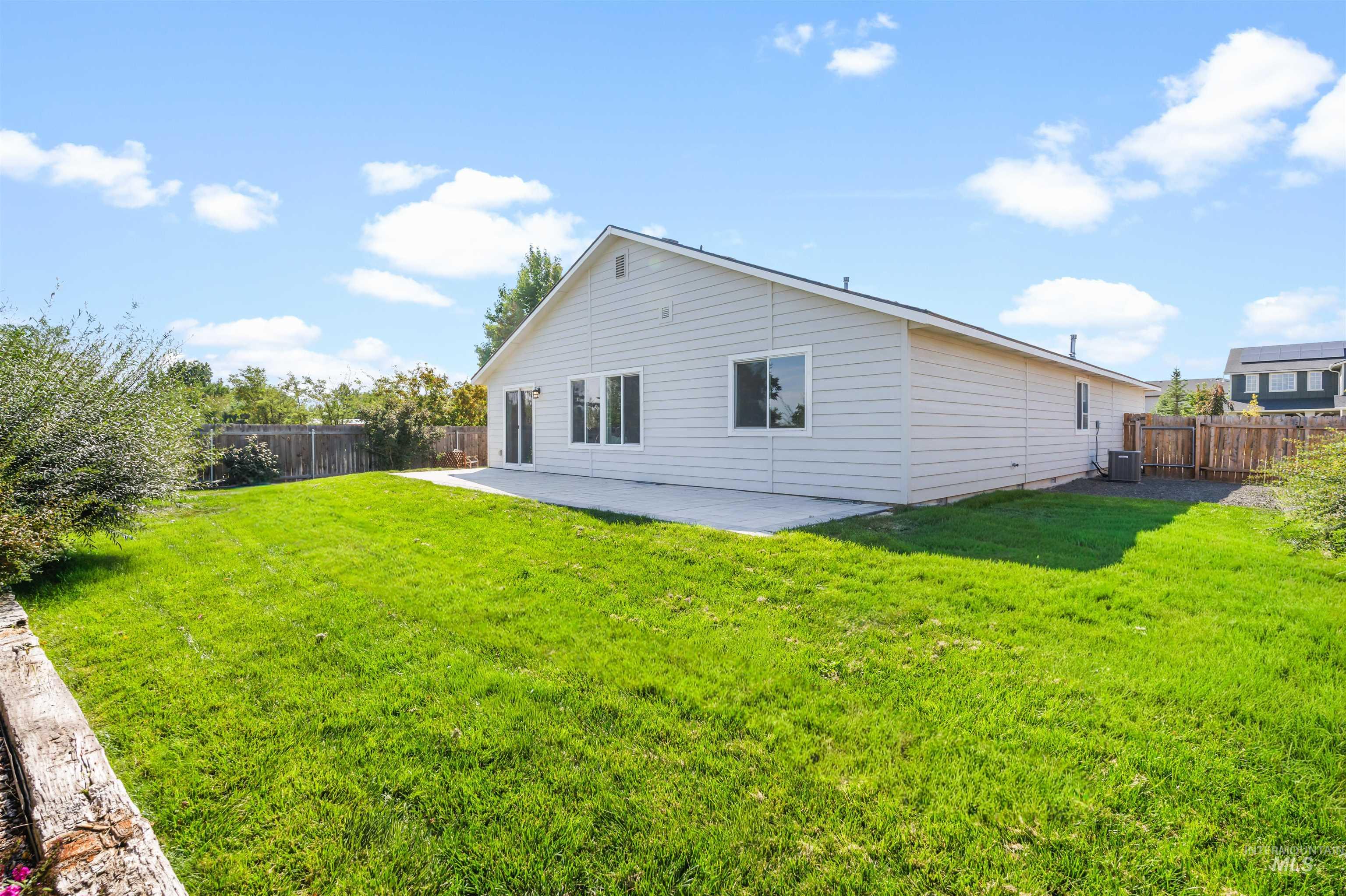 918 Quartzite Ave, Middleton, Idaho 83644, 3 Bedrooms, 2 Bathrooms, Residential For Sale, Price $399,000, 98961483
