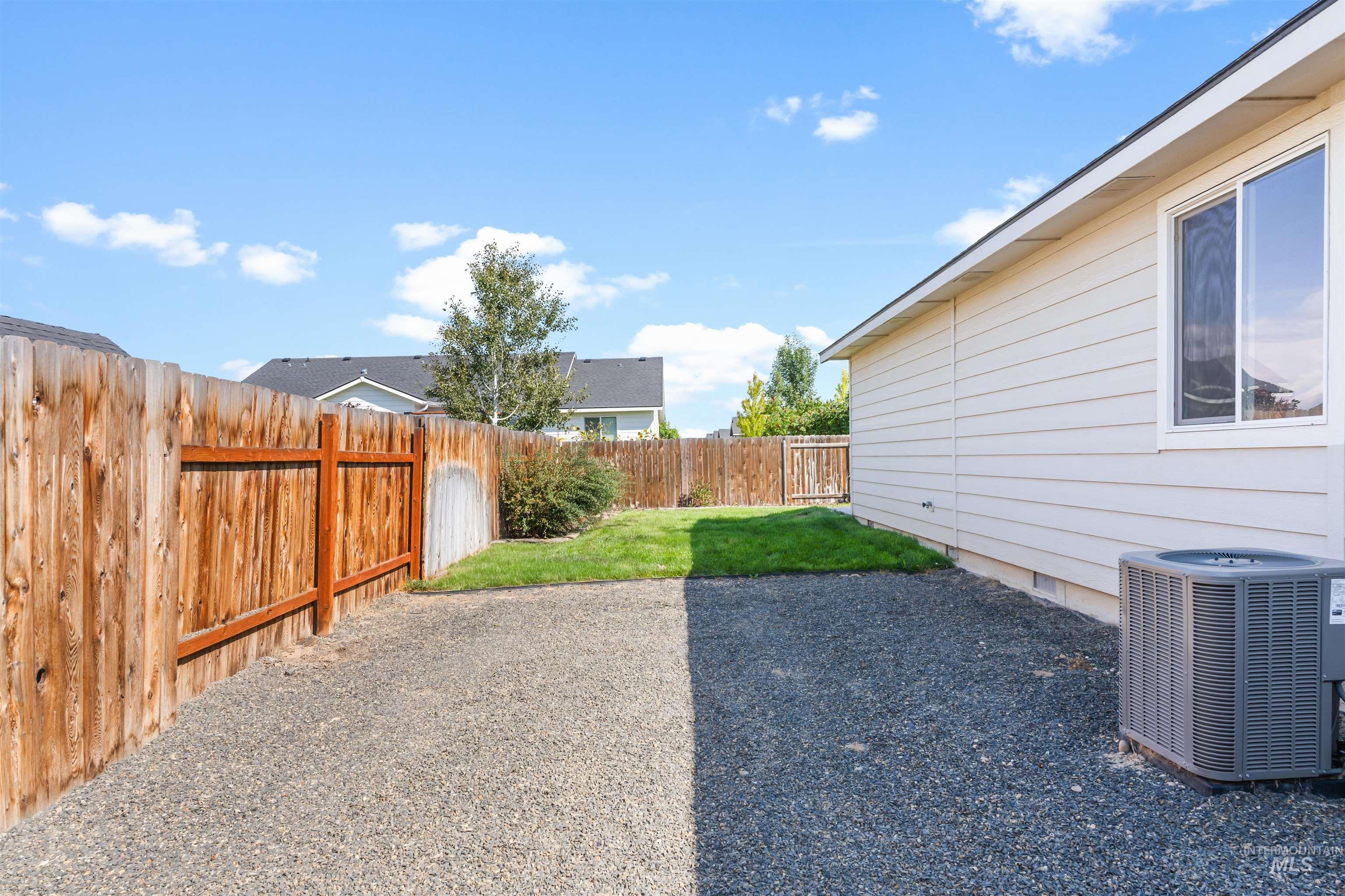 918 Quartzite Ave, Middleton, Idaho 83644, 3 Bedrooms, 2 Bathrooms, Residential For Sale, Price $399,000, 98961483