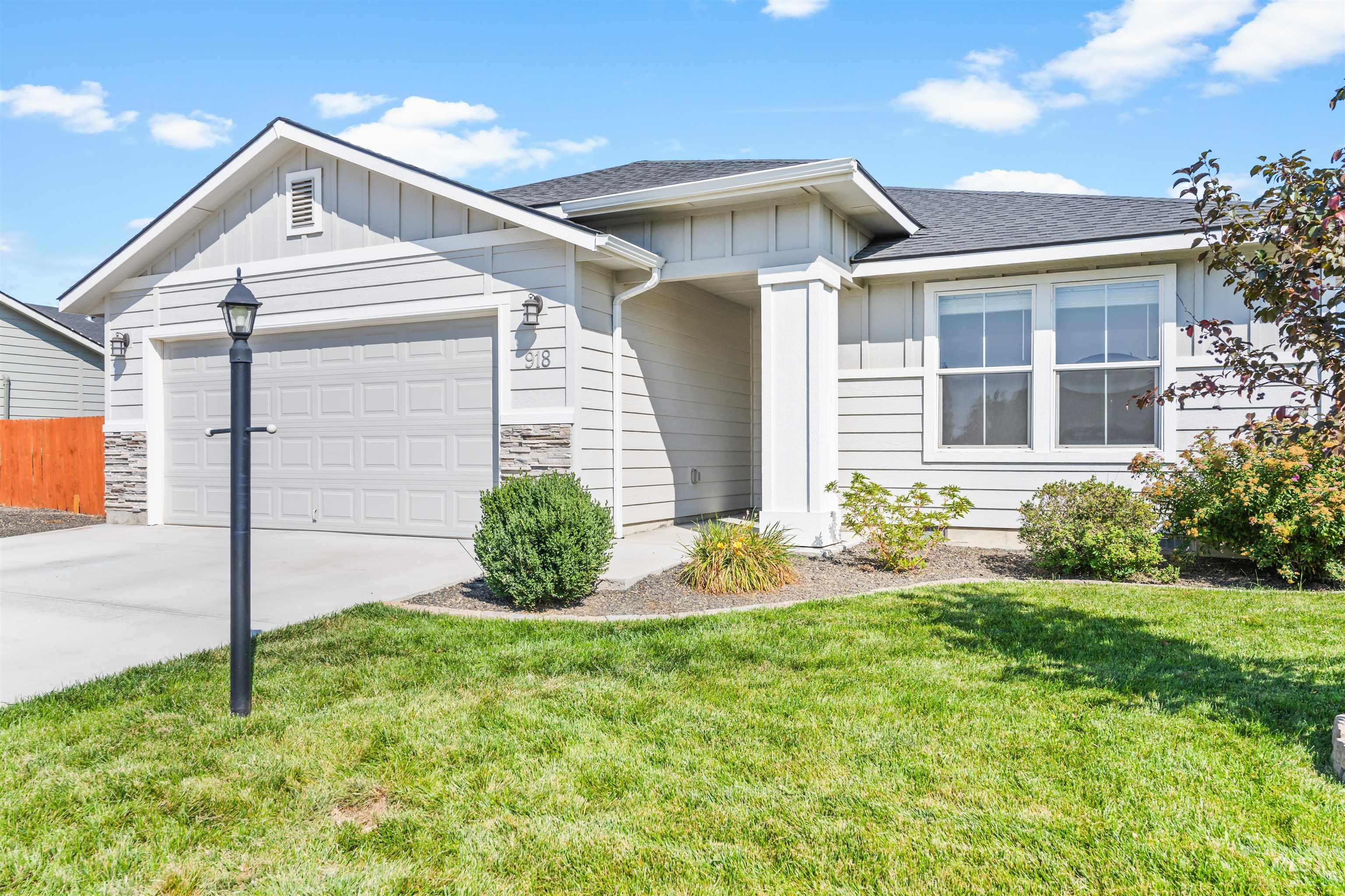 918 Quartzite Ave, Middleton, Idaho 83644, 3 Bedrooms, 2 Bathrooms, Residential For Sale, Price $399,000, 98961483