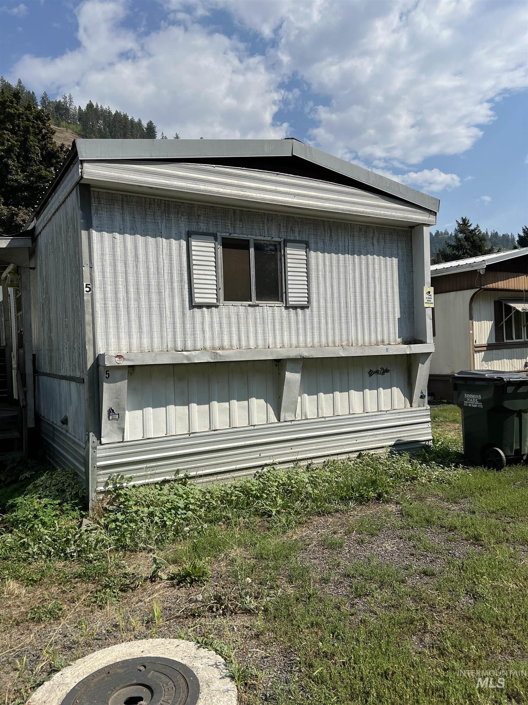 View of side of home
