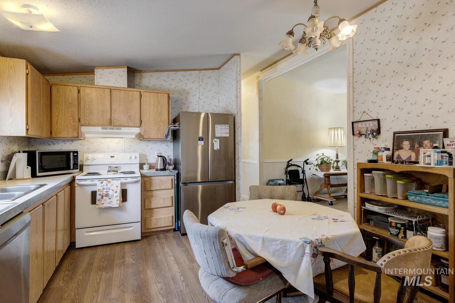 3334 NW 2nd Ave, New Plymouth, Idaho 83655-5050, 2 Bedrooms, 2 Bathrooms, Residential For Sale, Price $325,000, 98961494