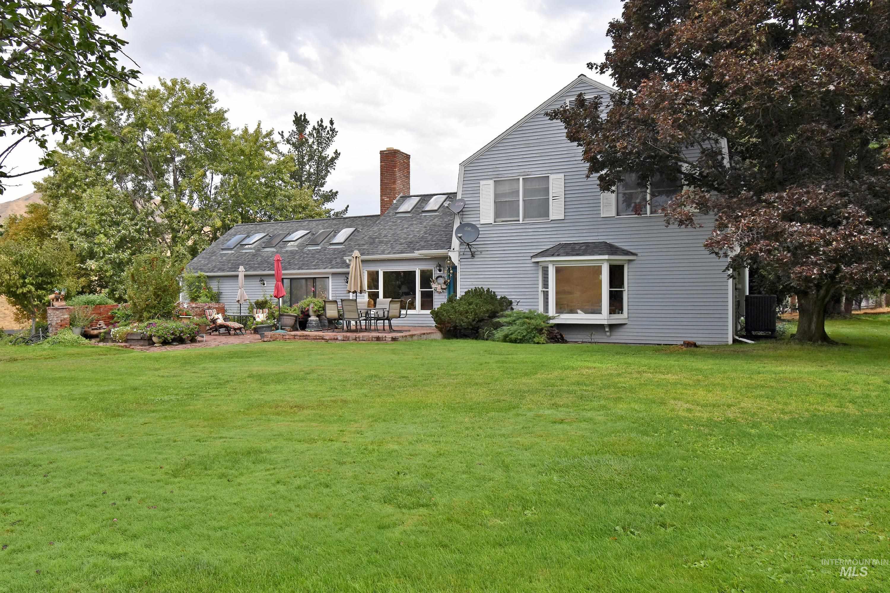531 Silcott Road, Clarkston, Washington 99403, 3 Bedrooms, 2.5 Bathrooms, Residential For Sale, Price $1,500,000, 98961508