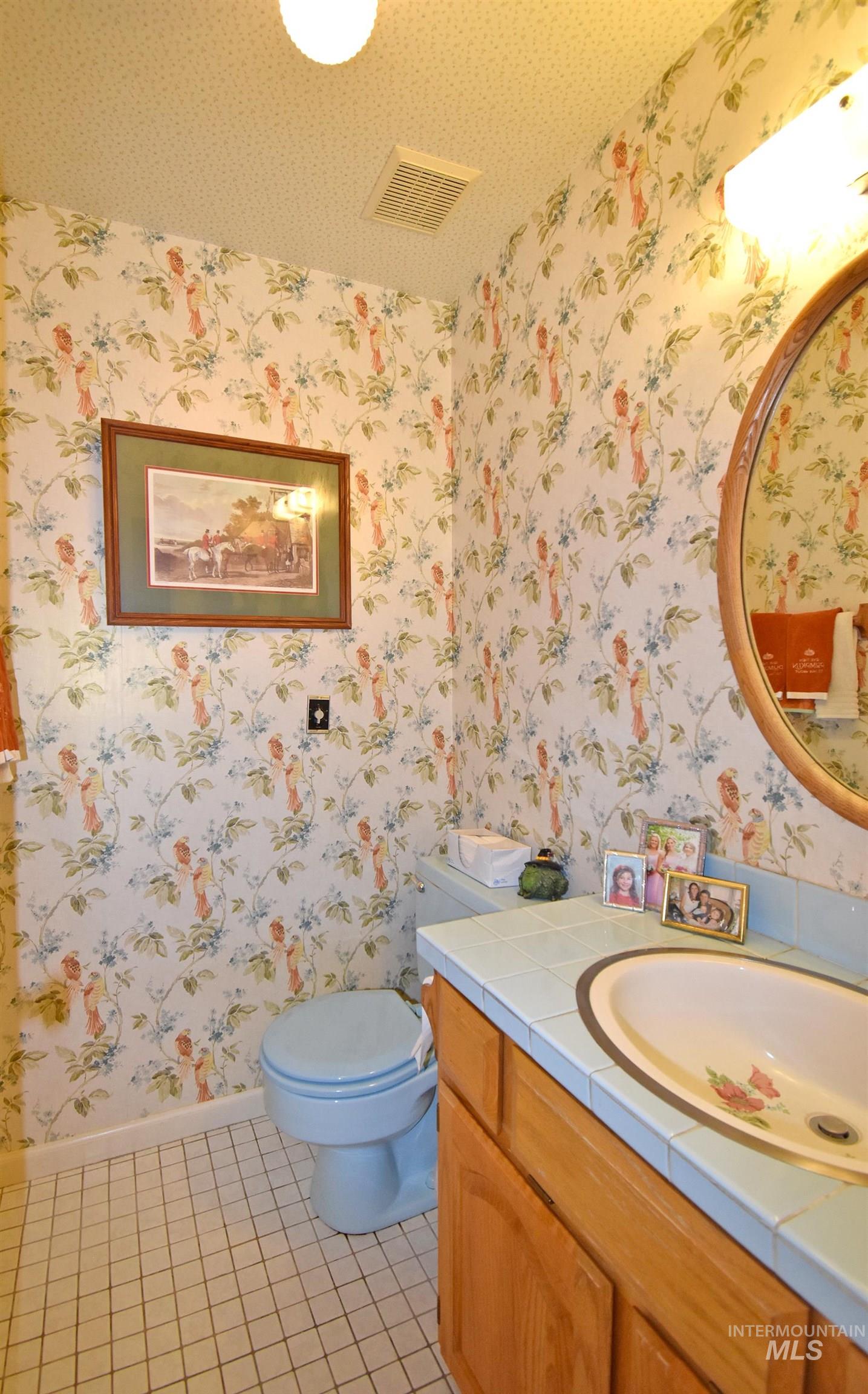 531 Silcott Road, Clarkston, Washington 99403, 3 Bedrooms, 2.5 Bathrooms, Residential For Sale, Price $1,500,000, 98961508