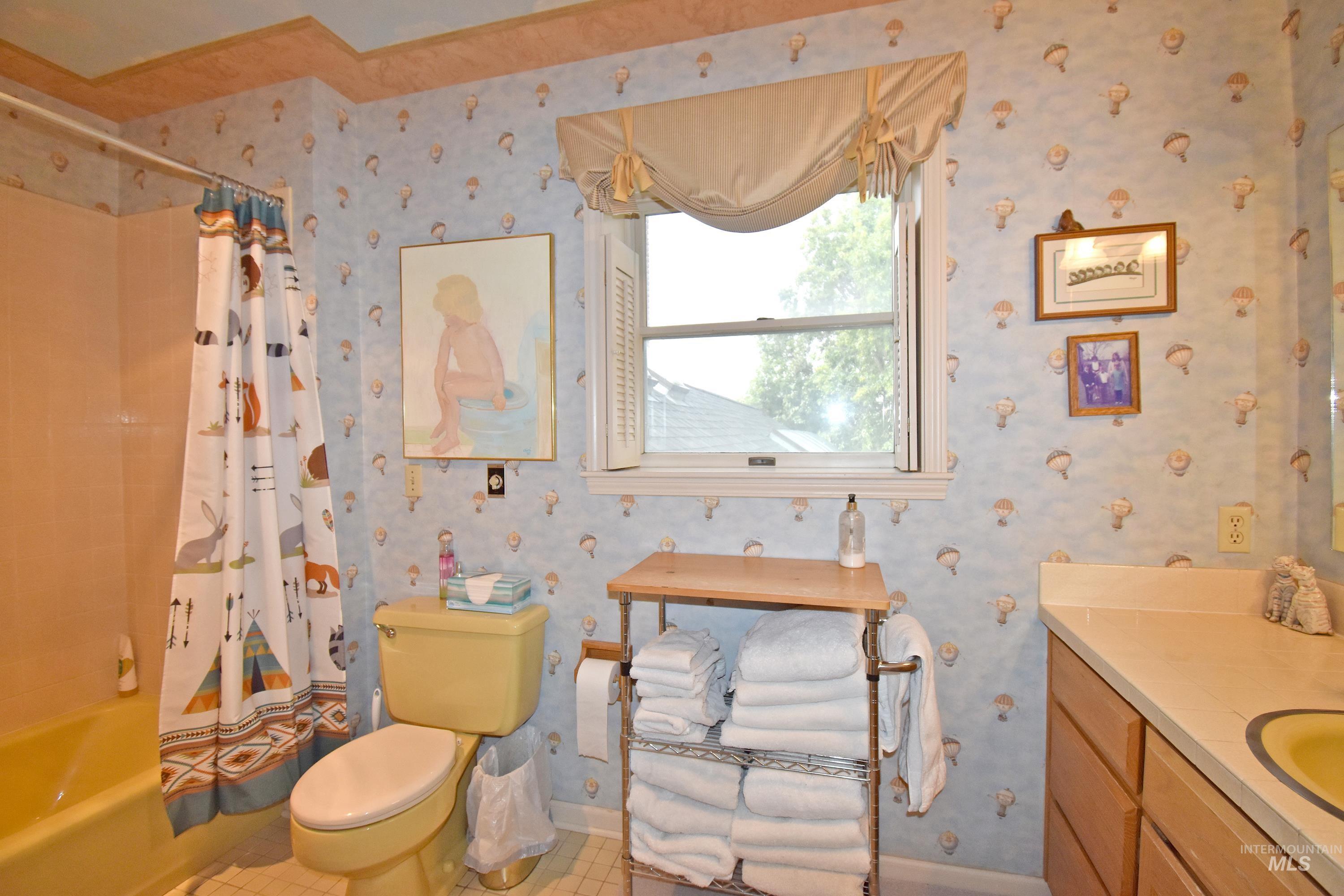 531 Silcott Road, Clarkston, Washington 99403, 3 Bedrooms, 2.5 Bathrooms, Residential For Sale, Price $1,500,000, 98961508
