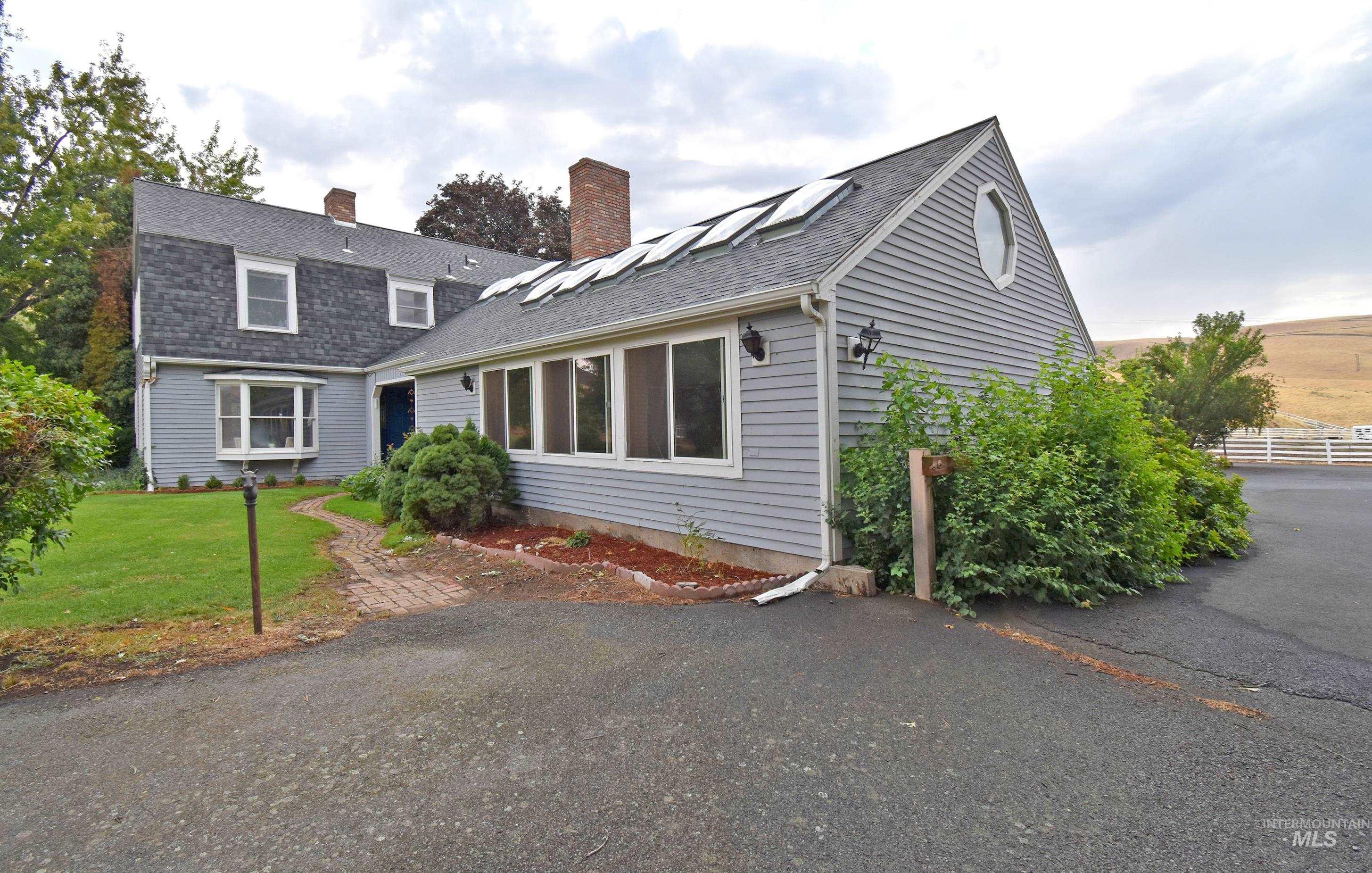 531 Silcott Road, Clarkston, Washington 99403, 3 Bedrooms, 2.5 Bathrooms, Residential For Sale, Price $1,500,000, 98961508