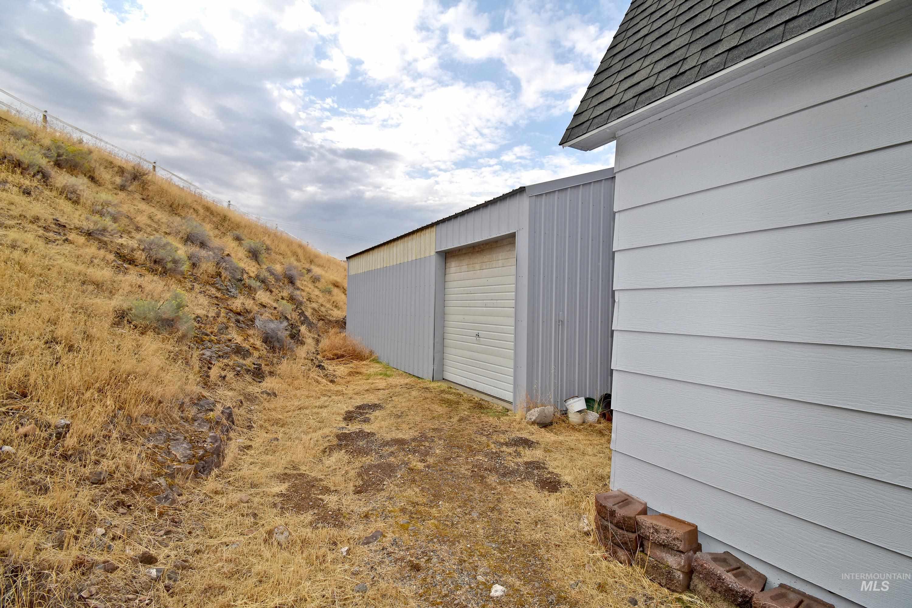 531 Silcott Road, Clarkston, Washington 99403, 3 Bedrooms, 2.5 Bathrooms, Residential For Sale, Price $1,500,000, 98961508