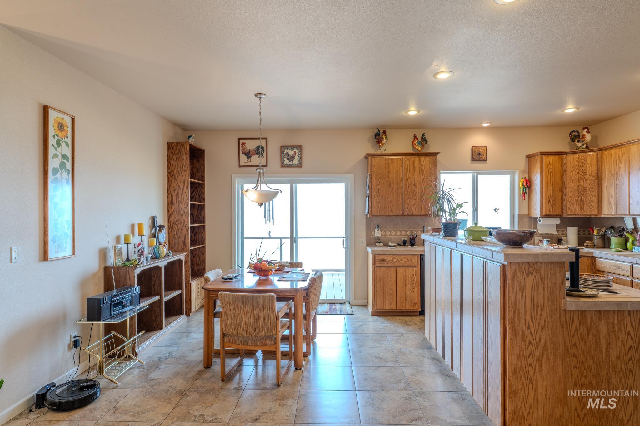 2460 Valleyview Drive, Clarkston, Washington 99403, 4 Bedrooms, 3 Bathrooms, Residential For Sale, Price $700,000, 98961532