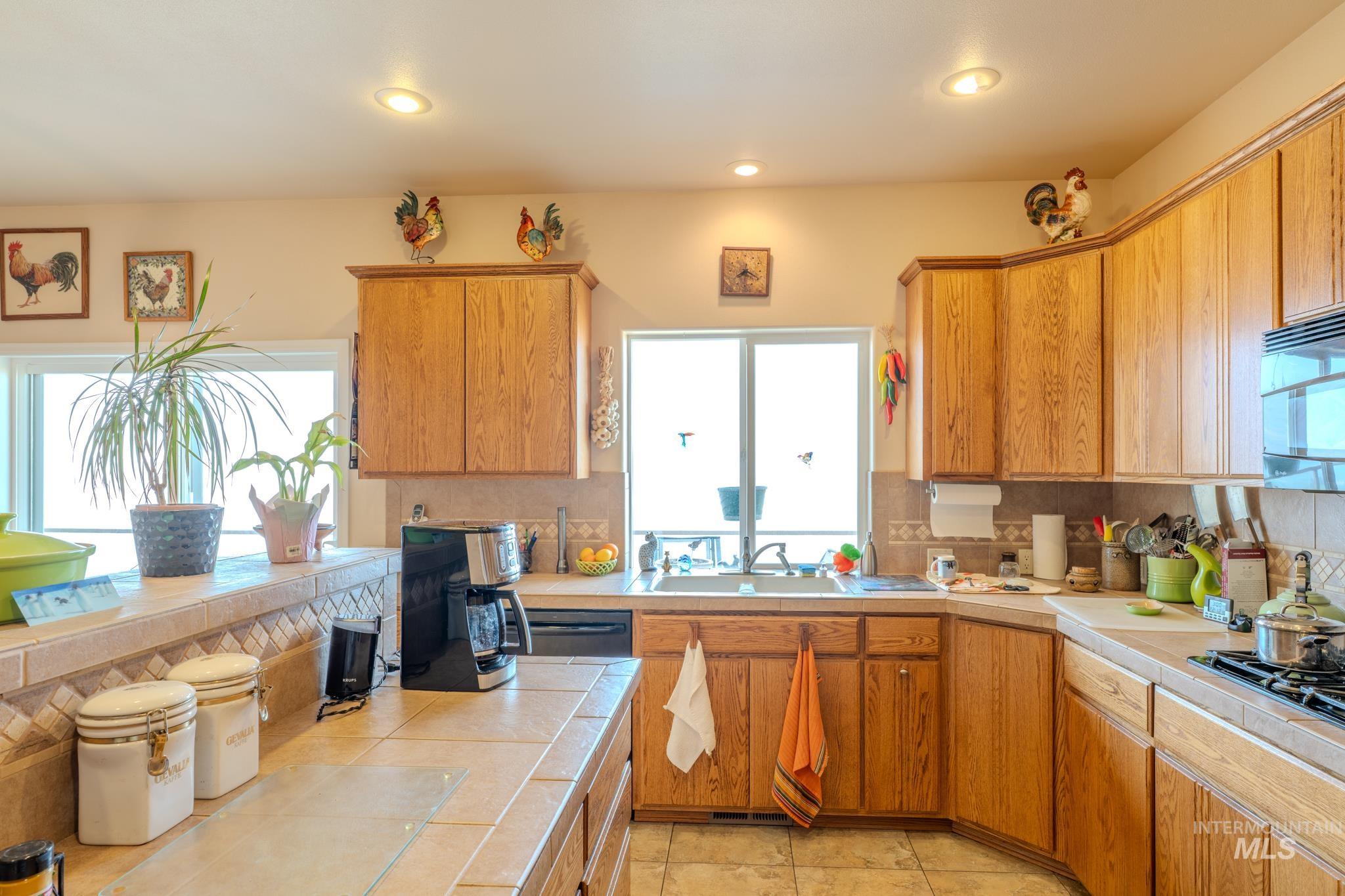 2460 Valleyview Drive, Clarkston, Washington 99403, 4 Bedrooms, 3 Bathrooms, Residential For Sale, Price $700,000, 98961532