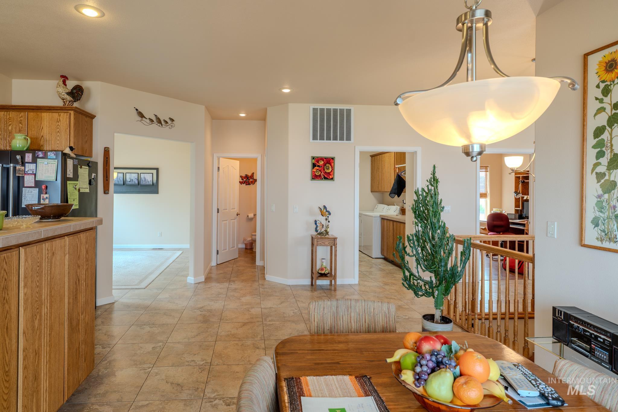 2460 Valleyview Drive, Clarkston, Washington 99403, 4 Bedrooms, 3 Bathrooms, Residential For Sale, Price $700,000, 98961532