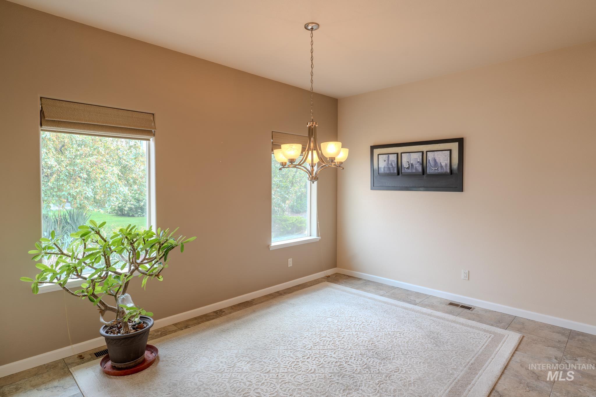 2460 Valleyview Drive, Clarkston, Washington 99403, 4 Bedrooms, 3 Bathrooms, Residential For Sale, Price $700,000, 98961532