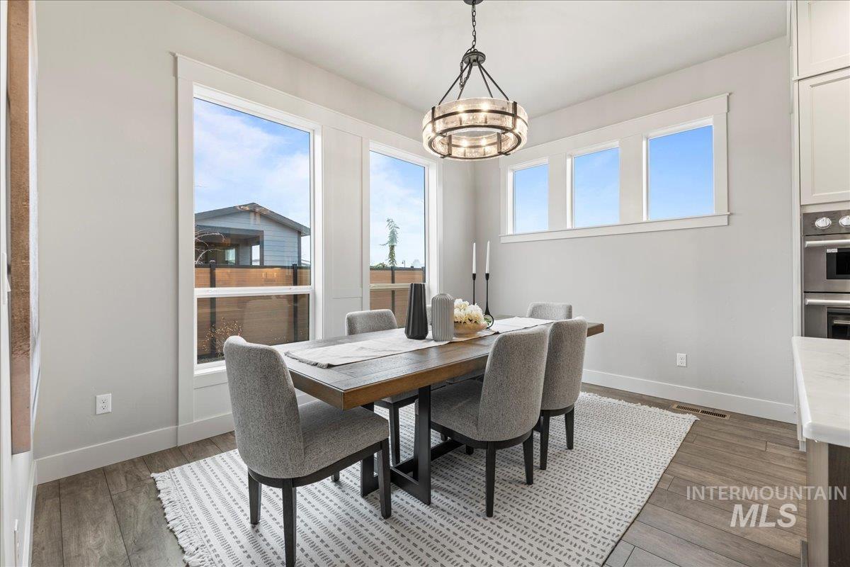 6872 N Valley Breeze Avenue, Meridian, Idaho 83646, 4 Bedrooms, 3.5 Bathrooms, Residential For Sale, Price $847,900, 98961544
