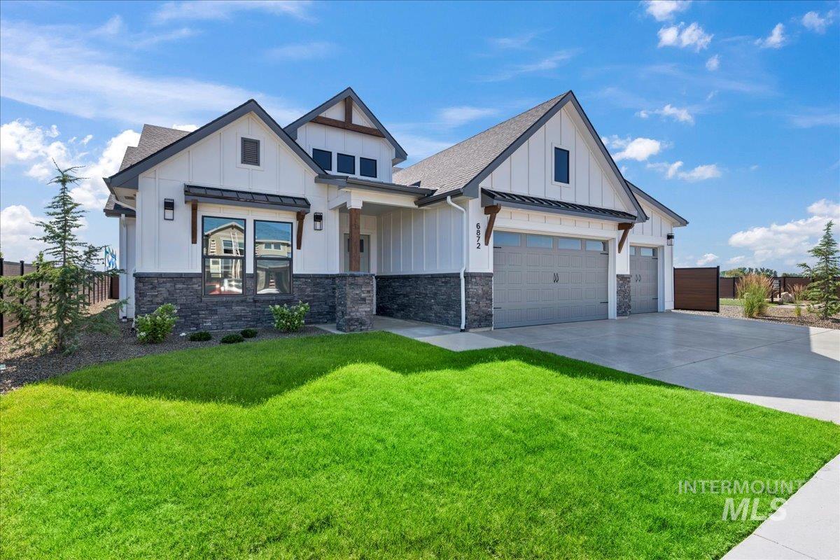 6872 N Valley Breeze Avenue, Meridian, Idaho 83646, 4 Bedrooms, 3.5 Bathrooms, Residential For Sale, Price $847,900, 98961544