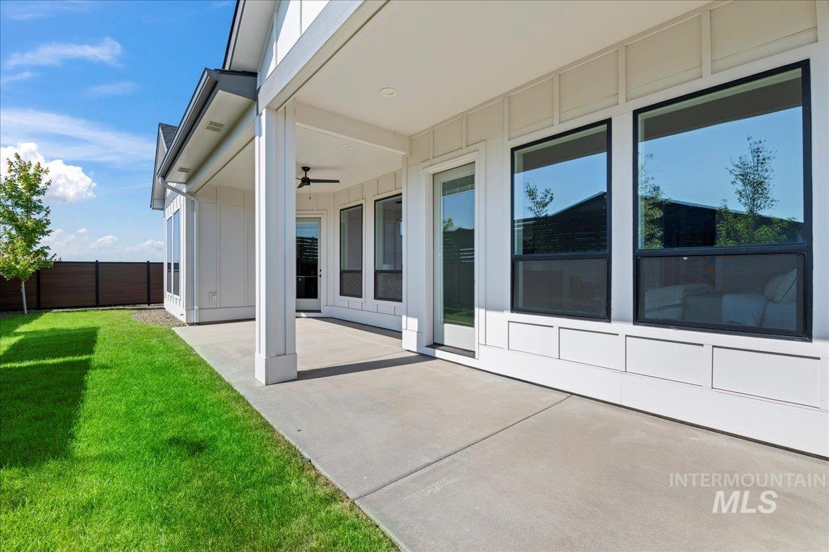 6872 N Valley Breeze Avenue, Meridian, Idaho 83646, 4 Bedrooms, 3.5 Bathrooms, Residential For Sale, Price $847,900, 98961544