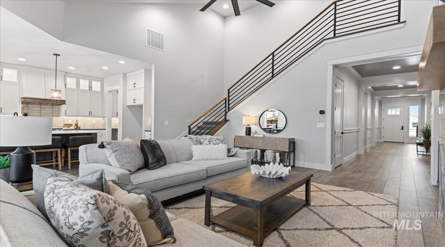 6872 N Valley Breeze Avenue, Meridian, Idaho 83646, 4 Bedrooms, 3.5 Bathrooms, Residential For Sale, Price $847,900, 98961544