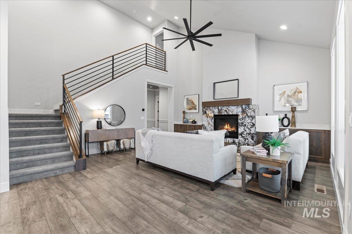 6872 N Valley Breeze Avenue, Meridian, Idaho 83646, 4 Bedrooms, 3.5 Bathrooms, Residential For Sale, Price $847,900, 98961544