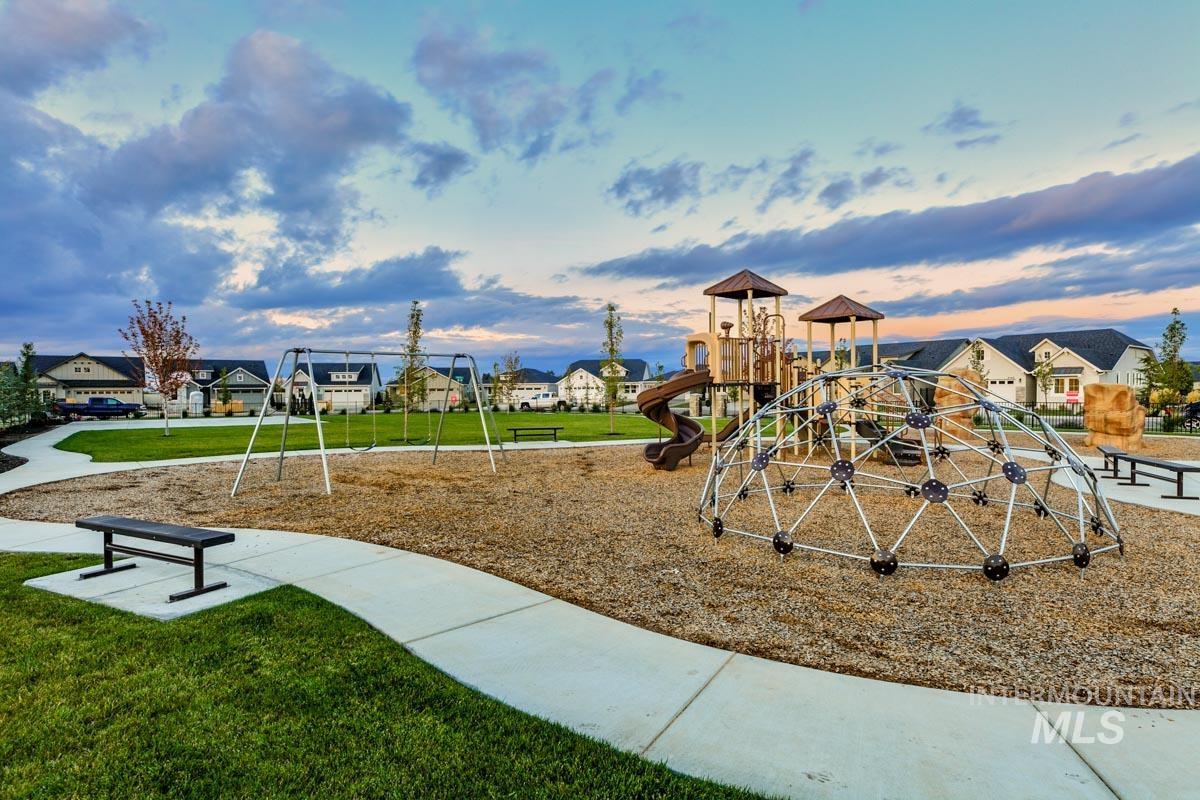 261 W Broyhill St., Meridian, Idaho 83642, 3 Bedrooms, 2.5 Bathrooms, Residential For Sale, Price $444,800, 98961556