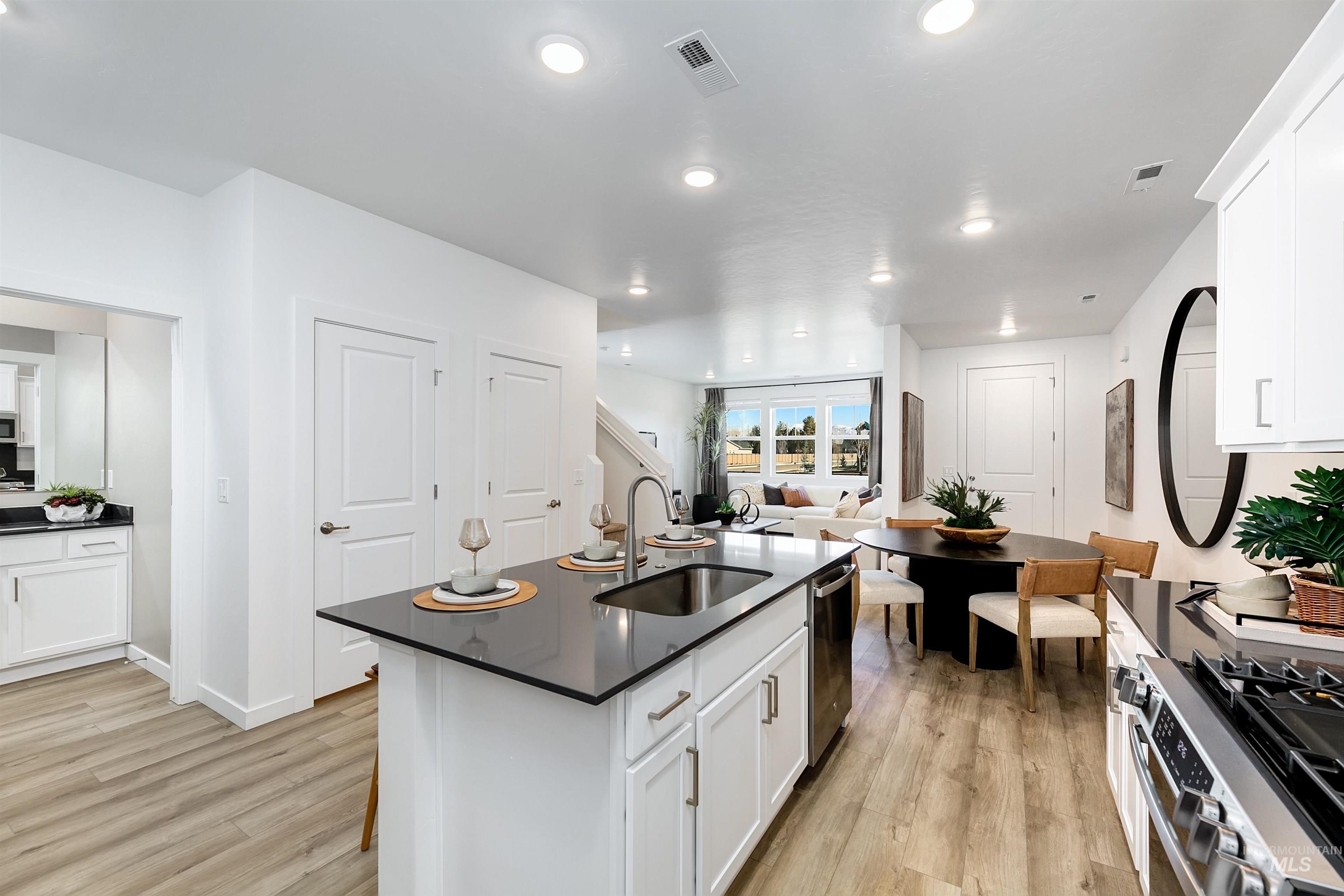 4114 W Perspective St, Eagle, Idaho 83616, 3 Bedrooms, 2.5 Bathrooms, Residential For Sale, Price $402,900, 98961558