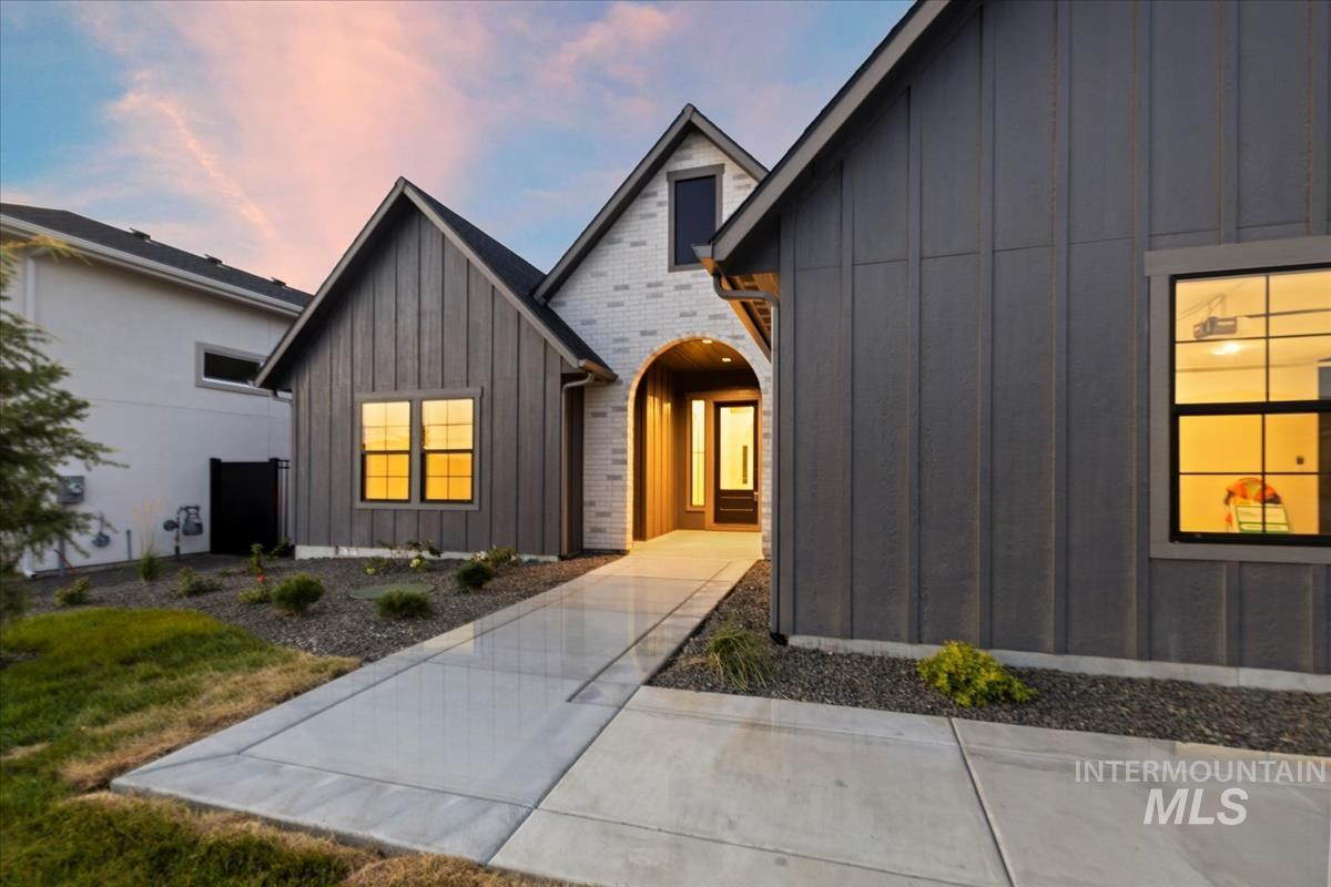 7168 E Chicken Hawk Loop, Nampa, Idaho 83686, 3 Bedrooms, 2.5 Bathrooms, Residential For Sale, Price $880,000, 98961562