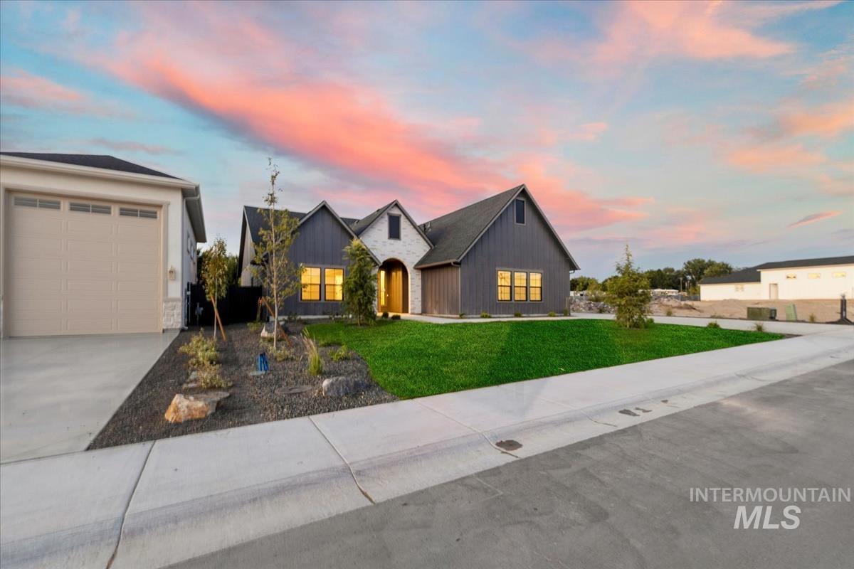 7168 E Chicken Hawk Loop, Nampa, Idaho 83686, 3 Bedrooms, 2.5 Bathrooms, Residential For Sale, Price $880,000, 98961562