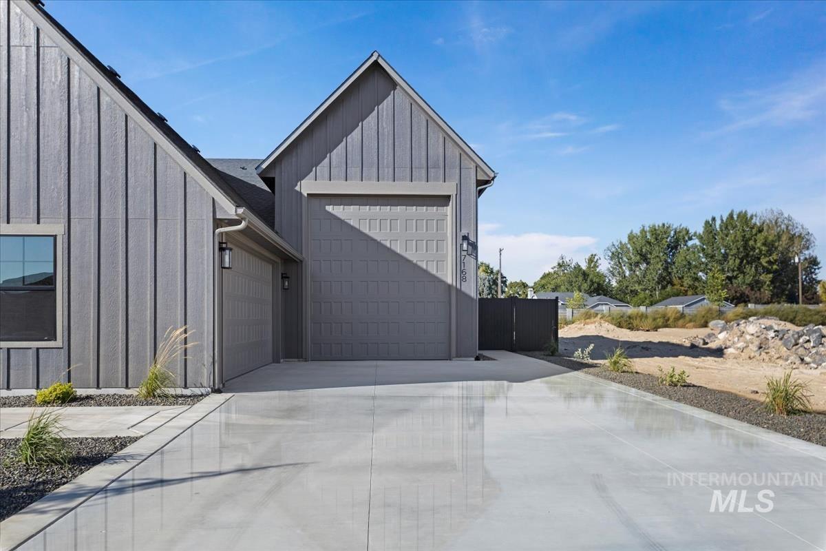 7168 E Chicken Hawk Loop, Nampa, Idaho 83686, 3 Bedrooms, 2.5 Bathrooms, Residential For Sale, Price $880,000, 98961562