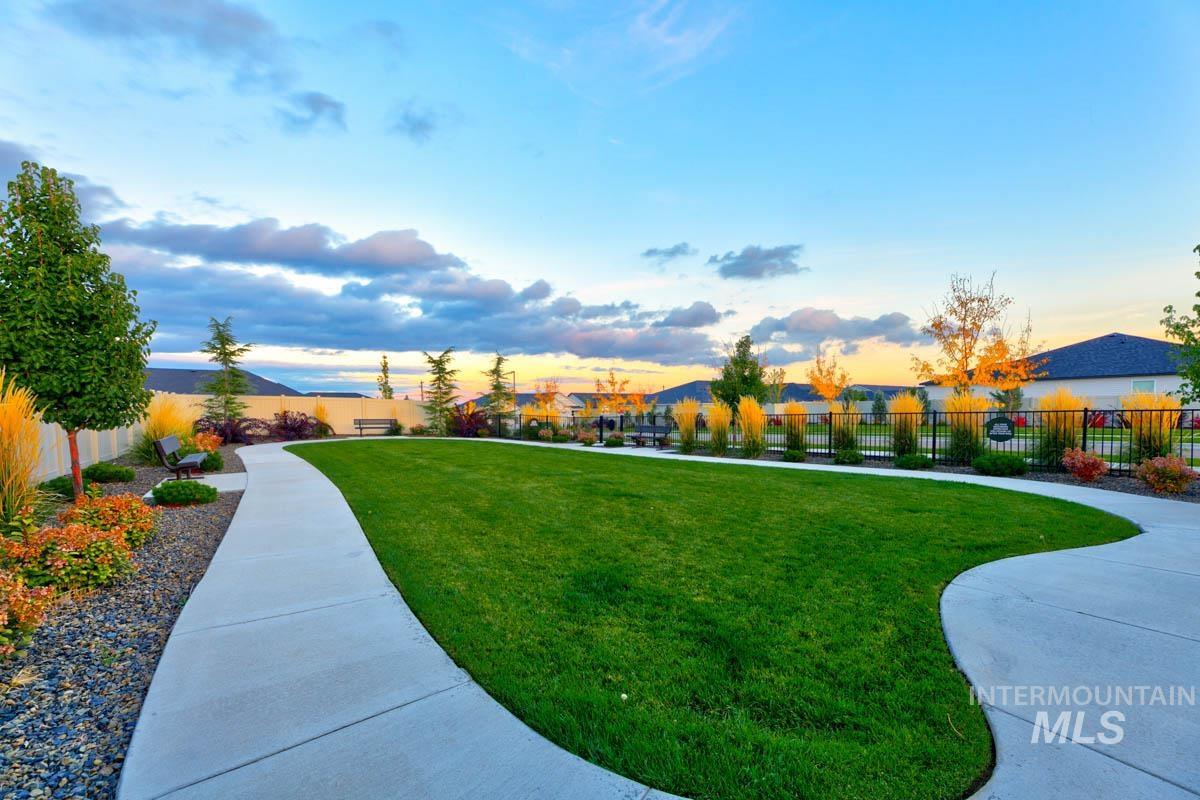 266 W Broyhill St., Meridian, Idaho 83642, 4 Bedrooms, 2.5 Bathrooms, Residential For Sale, Price $452,800, 98961571