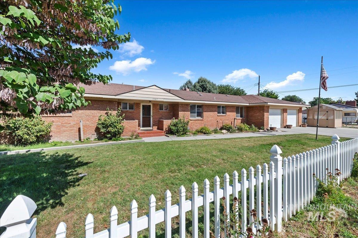 1507 Willow St, Caldwell, Idaho 83605, 3 Bedrooms, 3.5 Bathrooms, Residential For Sale, Price $440,000, 98961600