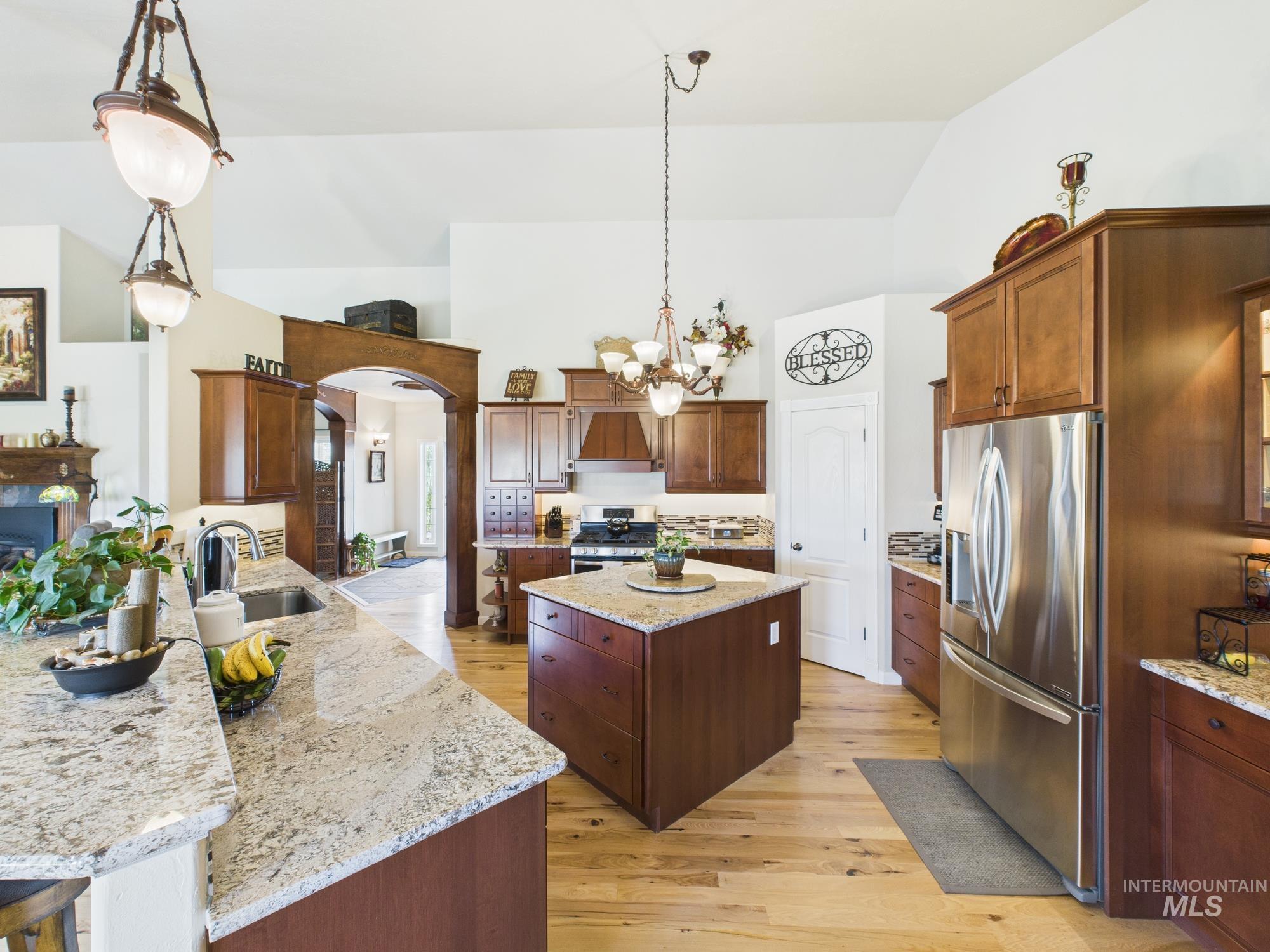 2405 Star Ln, Emmett, Idaho 83617, 3 Bedrooms, 2 Bathrooms, Residential For Sale, Price $1,200,000, 98961601