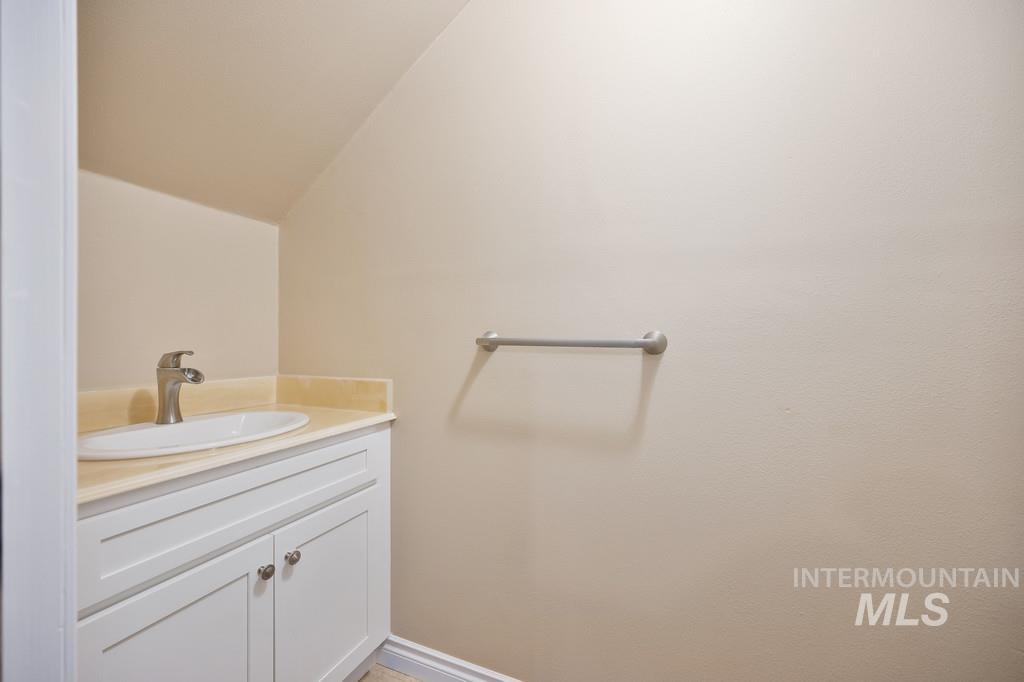 1221 7th Street, Clarkston, Washington 99403, 5 Bedrooms, 3.5 Bathrooms, Residential For Sale, Price $540,000, 98961612