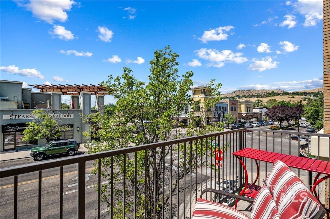 2399 E Riverwalk Dr., Boise, Idaho 83706, 1 Bedroom, 1.5 Bathrooms, Residential For Sale, Price $479,900, 98961616