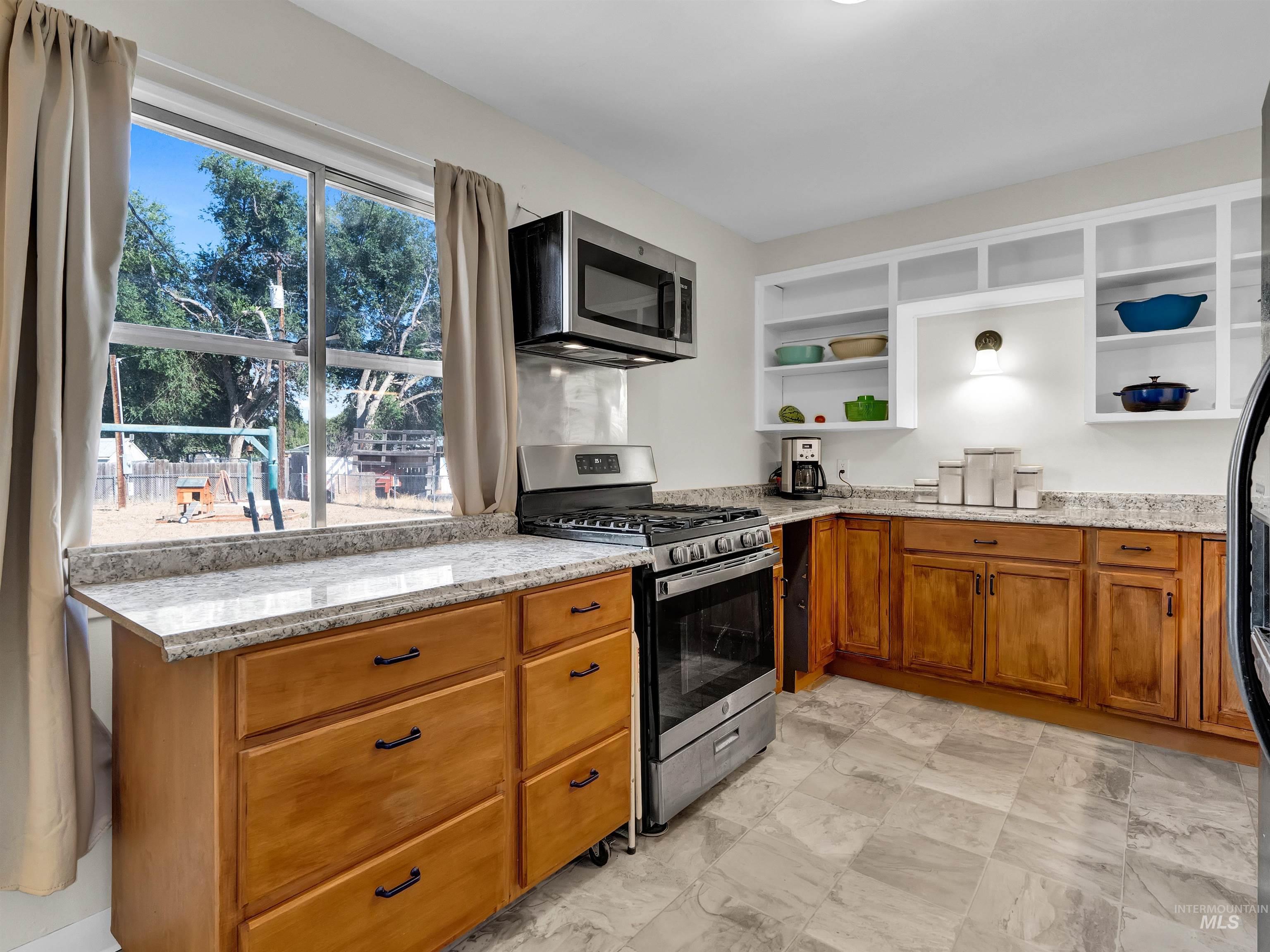 220 Baker Drive, Mountain Home, Idaho 83647, 4 Bedrooms, 1 Bathroom, Residential For Sale, Price $269,900, 98961618