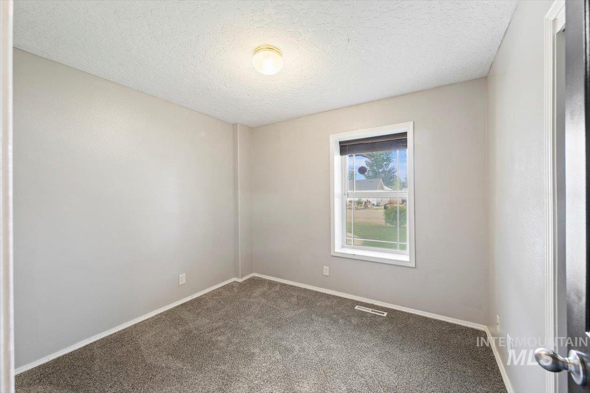 20574 Brown St., Greenleaf, Idaho 83626, 3 Bedrooms, 2 Bathrooms, Residential For Sale, Price $349,000, 98961634