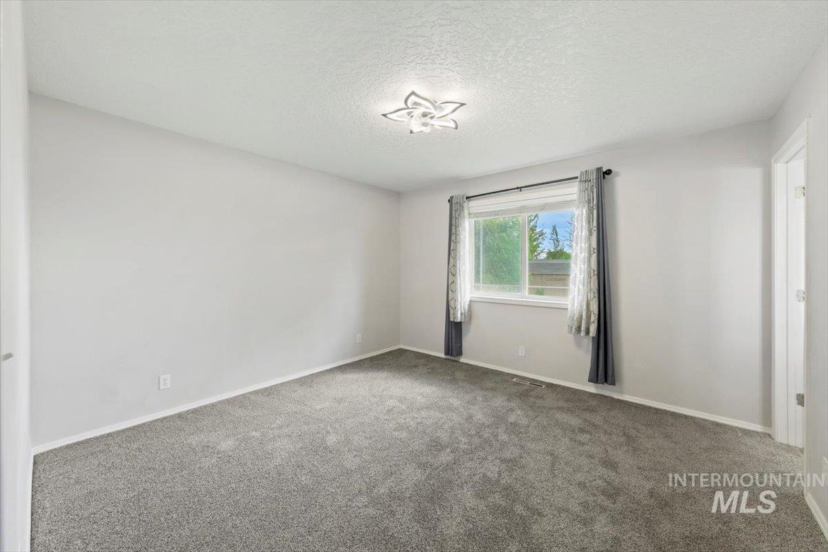 20574 Brown St., Greenleaf, Idaho 83626, 3 Bedrooms, 2 Bathrooms, Residential For Sale, Price $349,000, 98961634