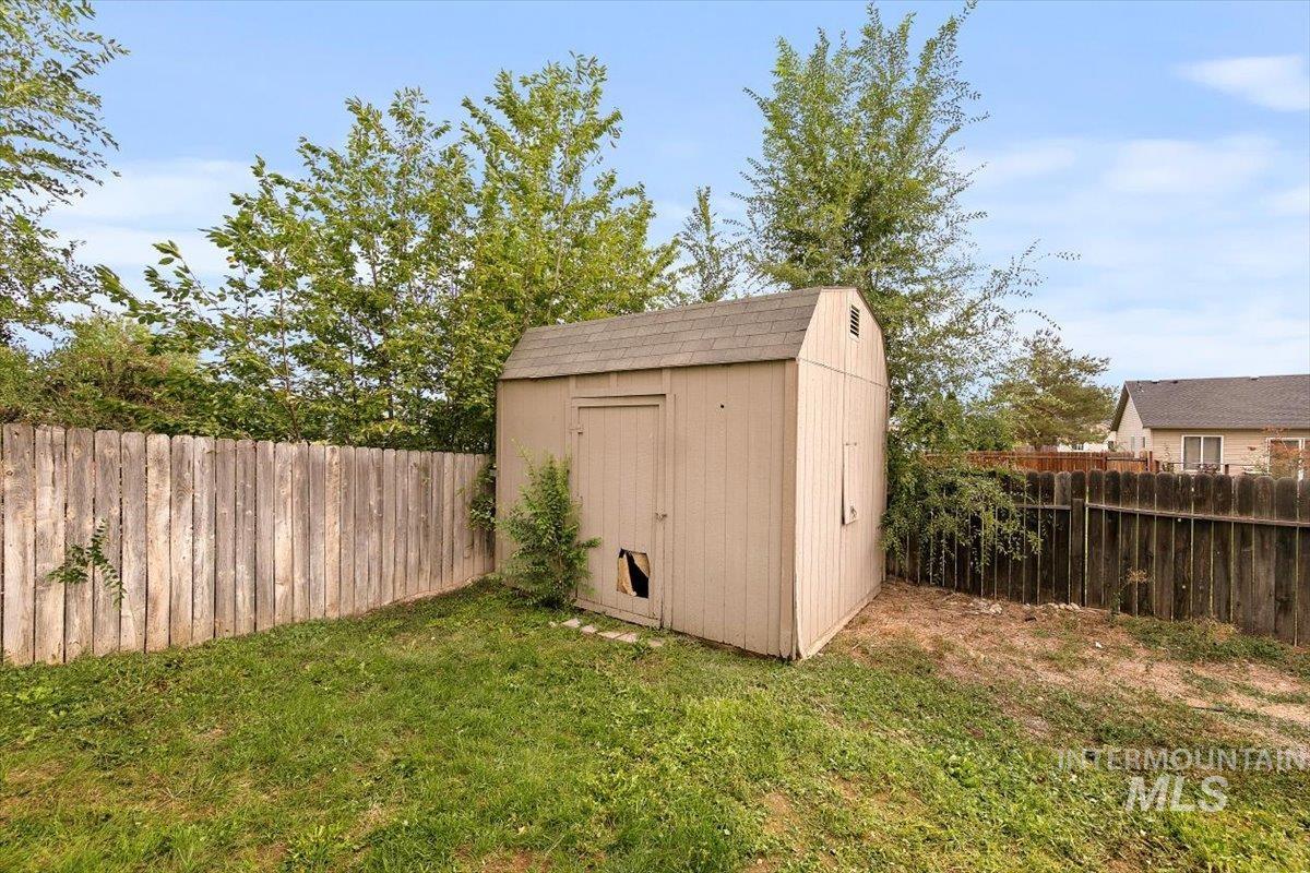 20574 Brown St., Greenleaf, Idaho 83626, 3 Bedrooms, 2 Bathrooms, Residential For Sale, Price $349,000, 98961634