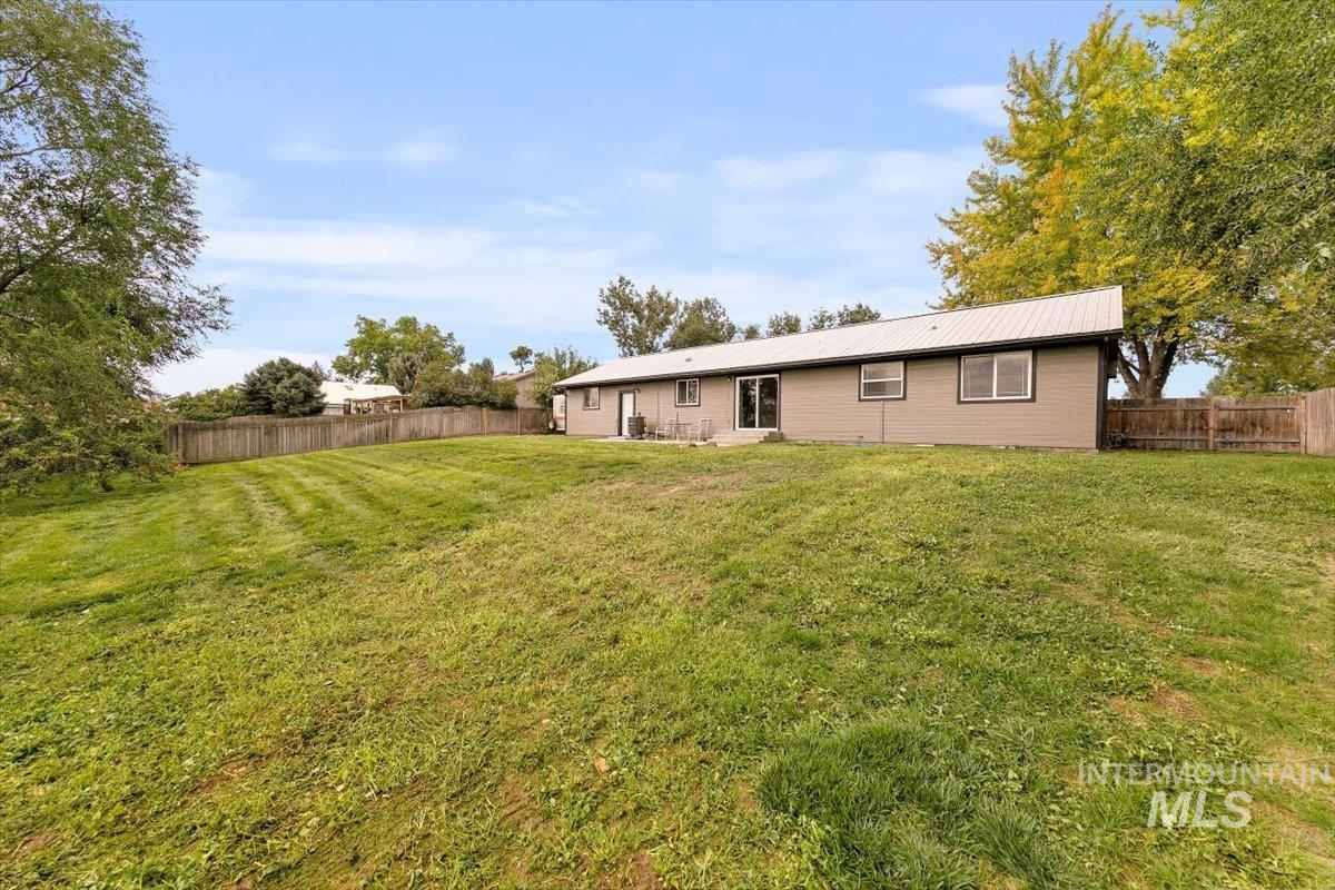 20574 Brown St., Greenleaf, Idaho 83626, 3 Bedrooms, 2 Bathrooms, Residential For Sale, Price $349,000, 98961634