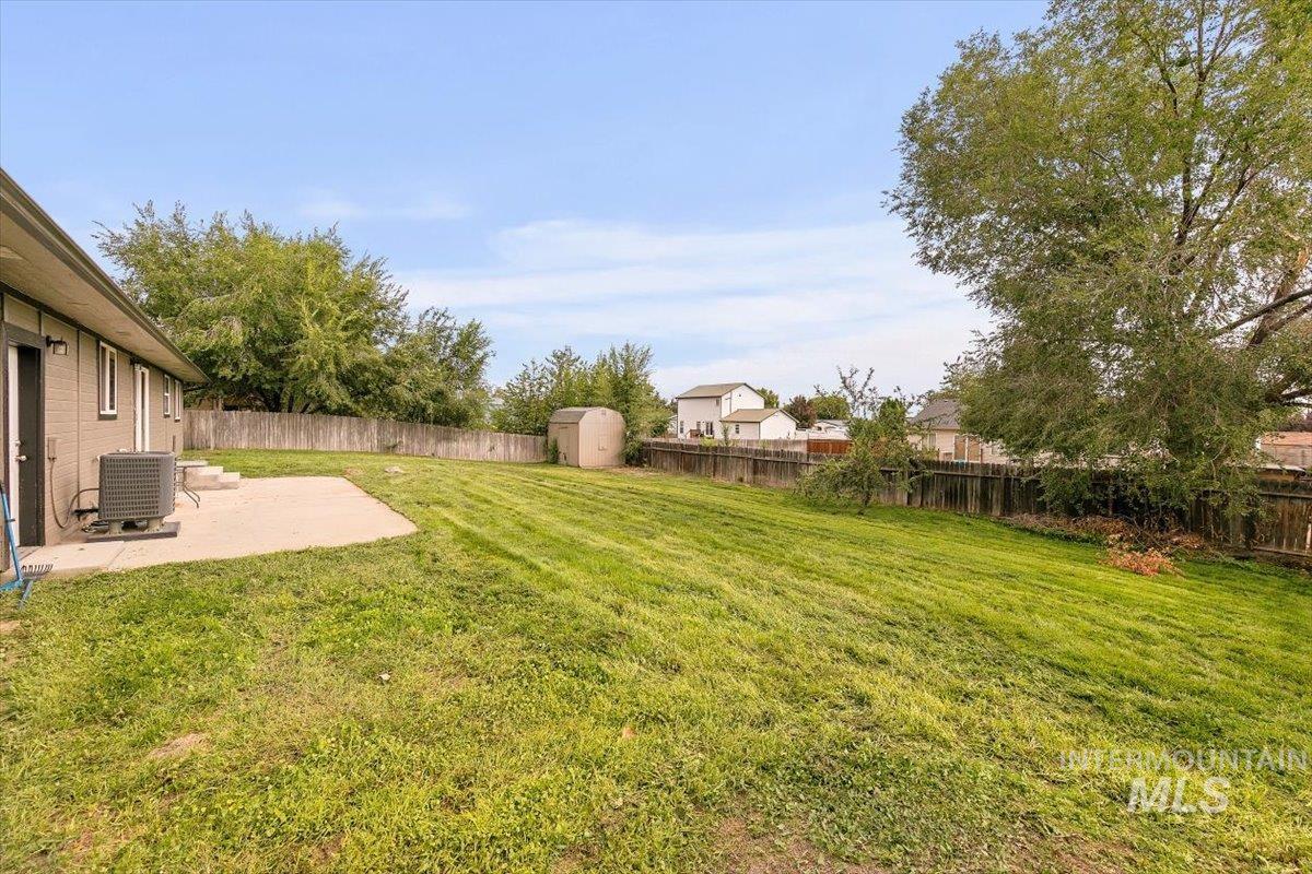 20574 Brown St., Greenleaf, Idaho 83626, 3 Bedrooms, 2 Bathrooms, Residential For Sale, Price $349,000, 98961634
