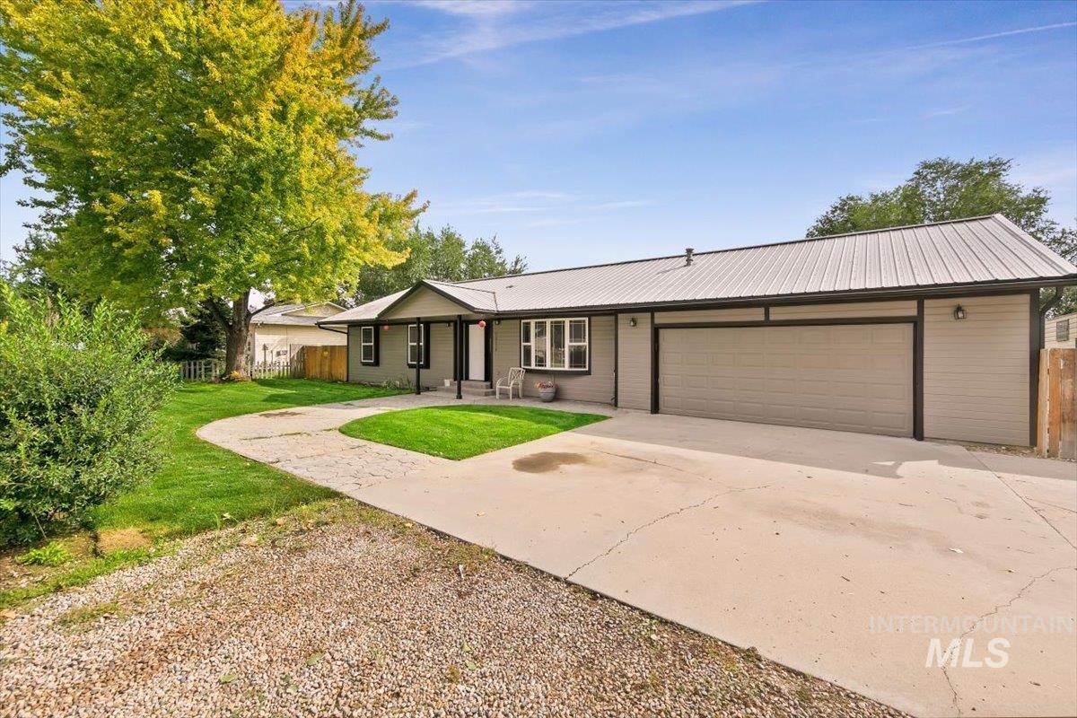 20574 Brown St., Greenleaf, Idaho 83626, 3 Bedrooms, 2 Bathrooms, Residential For Sale, Price $349,000, 98961634