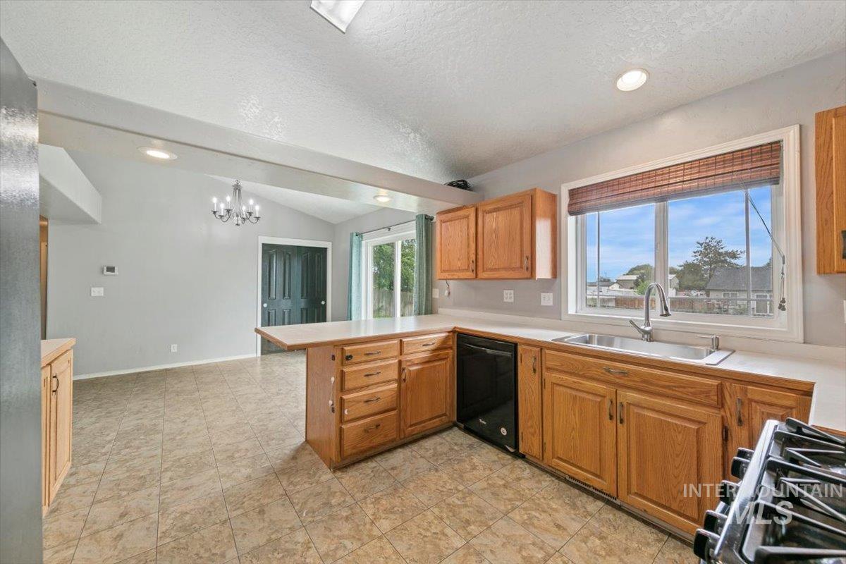 20574 Brown St., Greenleaf, Idaho 83626, 3 Bedrooms, 2 Bathrooms, Residential For Sale, Price $349,000, 98961634
