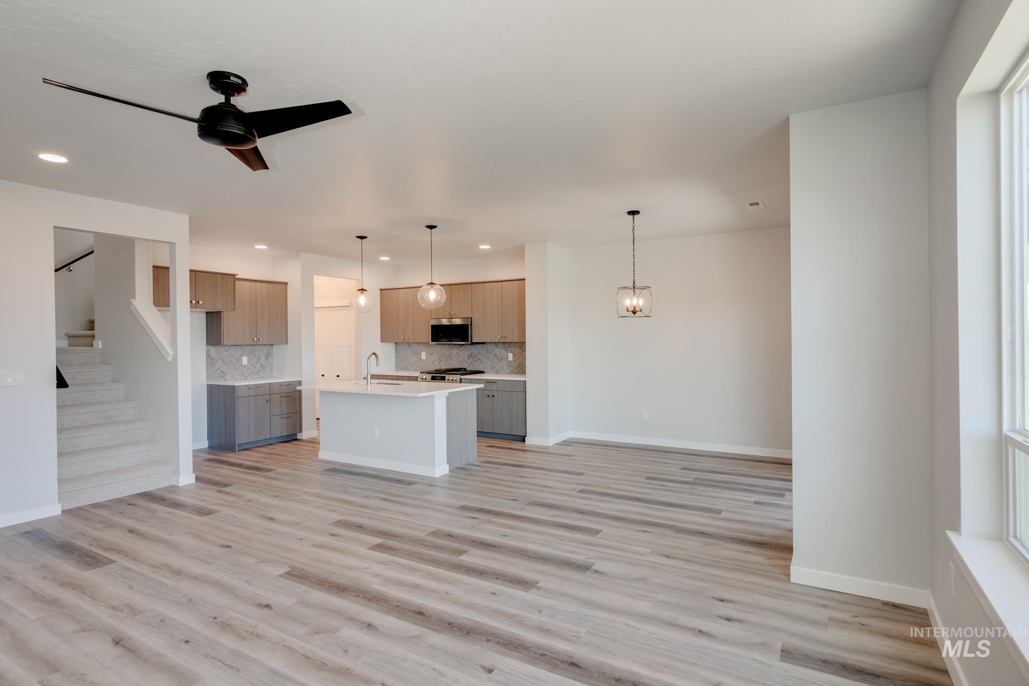 4243 E Kalinga St, Meridian, Idaho 83642, 3 Bedrooms, 2.5 Bathrooms, Residential For Sale, Price $469,990, 98961659