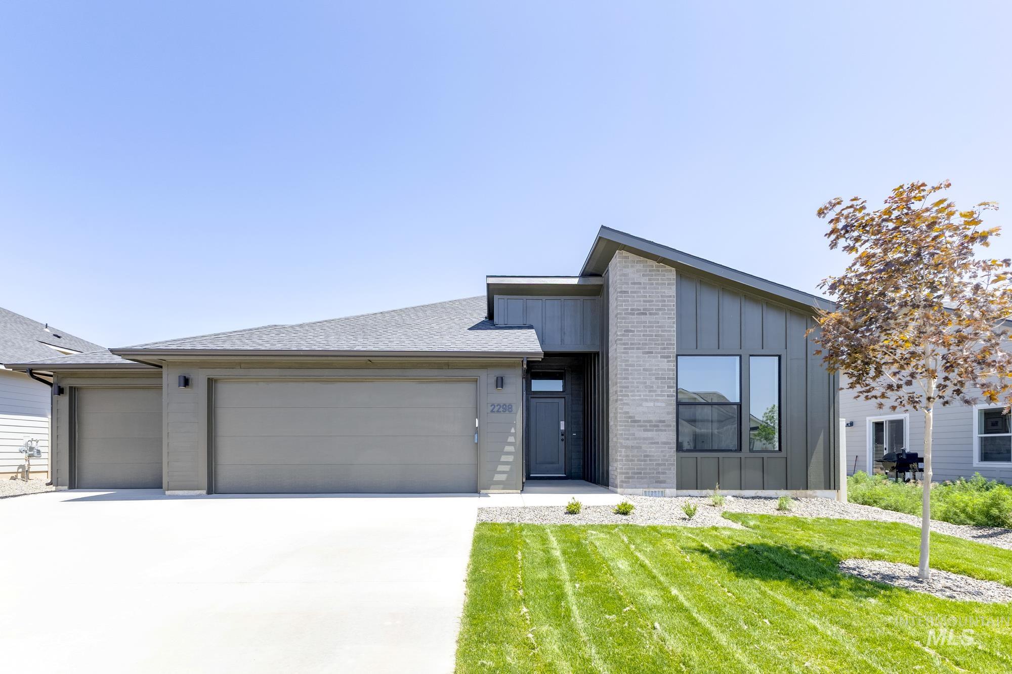 5544 S Donaway Ave, Meridian, Idaho 83642, 4 Bedrooms, 2 Bathrooms, Residential For Sale, Price $496,990, 98961663