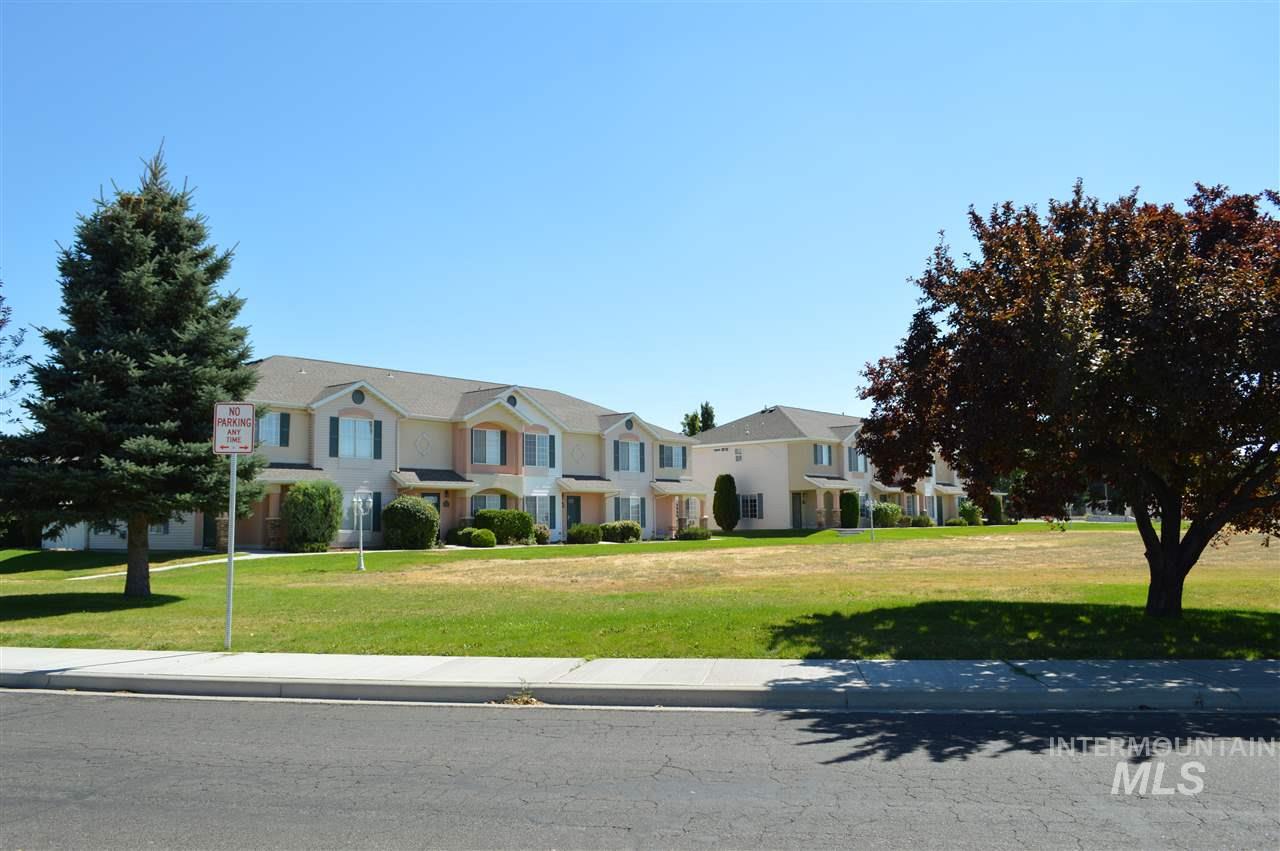 1935 Hampton Way, Twin Falls, Idaho 83301, 3 Bedrooms, 1.5 Bathrooms, Residential For Sale, Price $285,000, 98961678