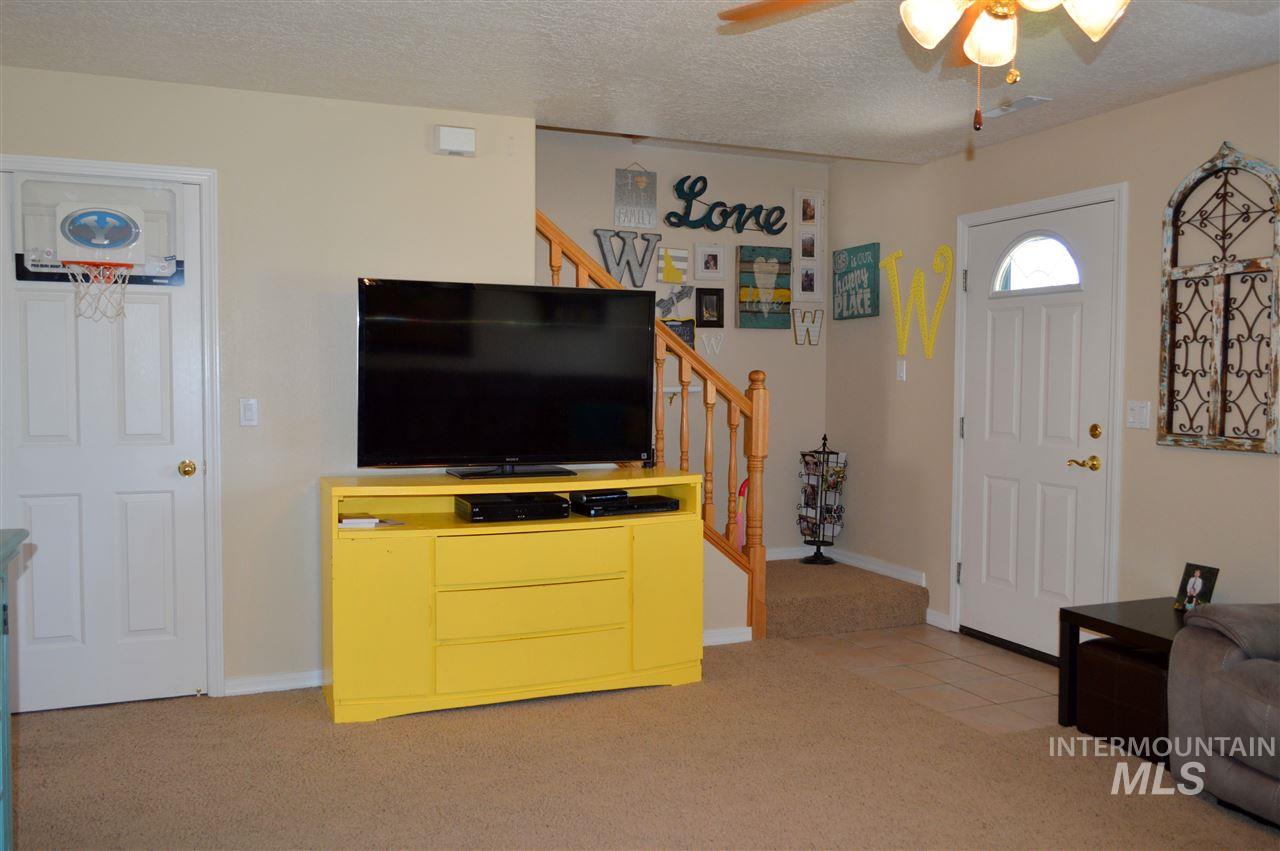 1935 Hampton Way, Twin Falls, Idaho 83301, 3 Bedrooms, 1.5 Bathrooms, Residential For Sale, Price $285,000, 98961678