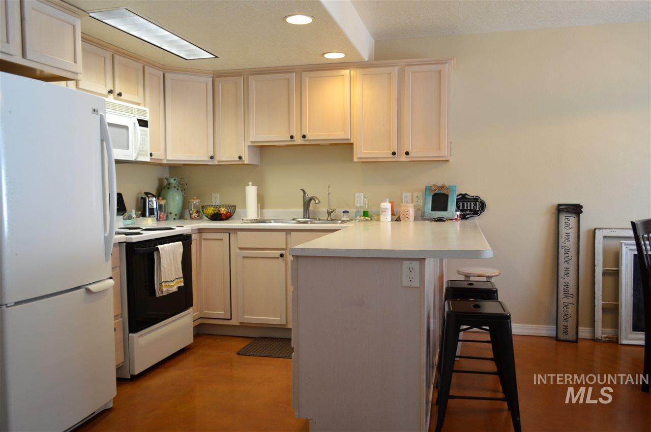 1935 Hampton Way, Twin Falls, Idaho 83301, 3 Bedrooms, 1.5 Bathrooms, Residential For Sale, Price $285,000, 98961678