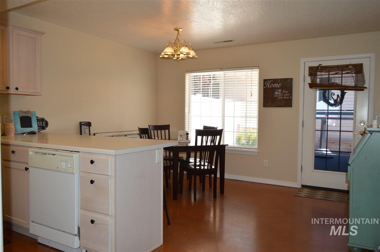 1935 Hampton Way, Twin Falls, Idaho 83301, 3 Bedrooms, 1.5 Bathrooms, Residential For Sale, Price $285,000, 98961678