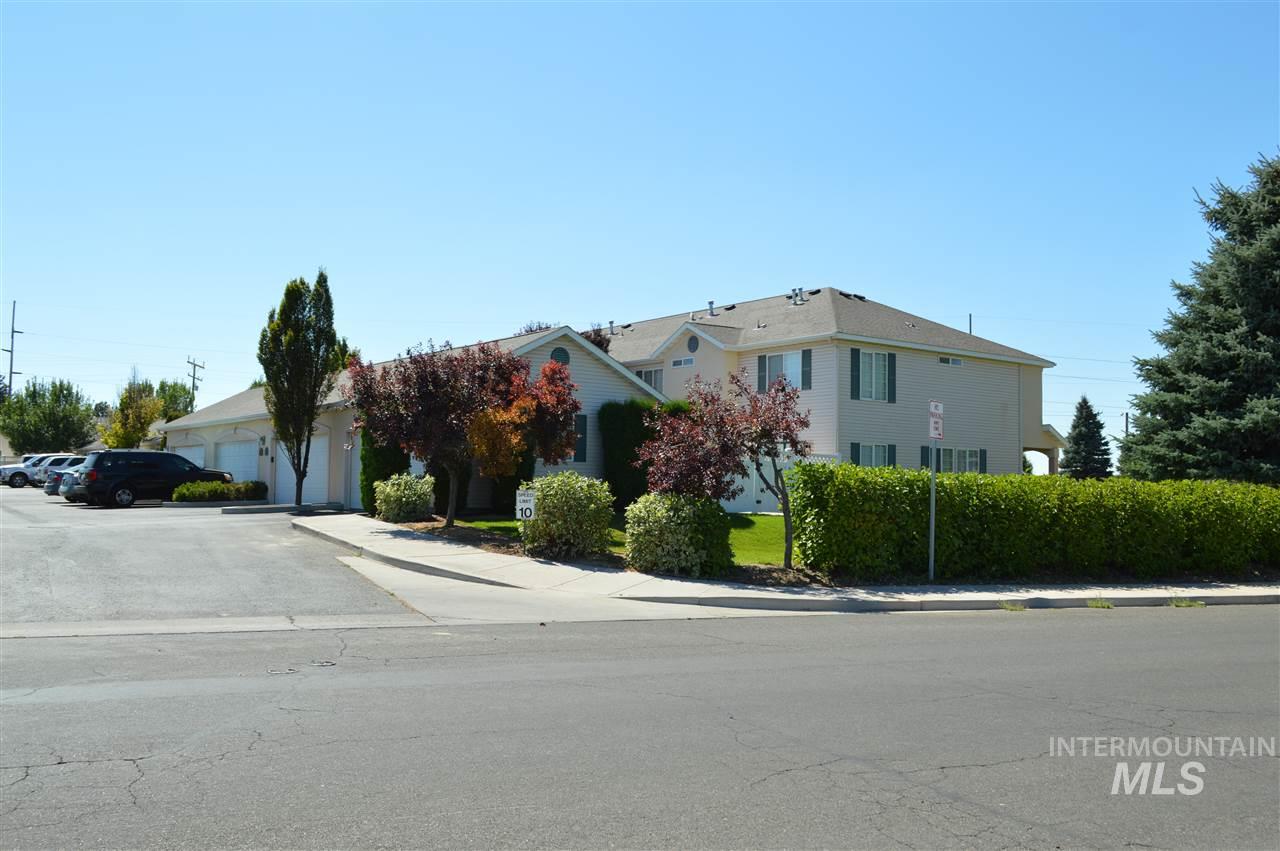 1935 Hampton Way, Twin Falls, Idaho 83301, 3 Bedrooms, 1.5 Bathrooms, Residential For Sale, Price $285,000, 98961678