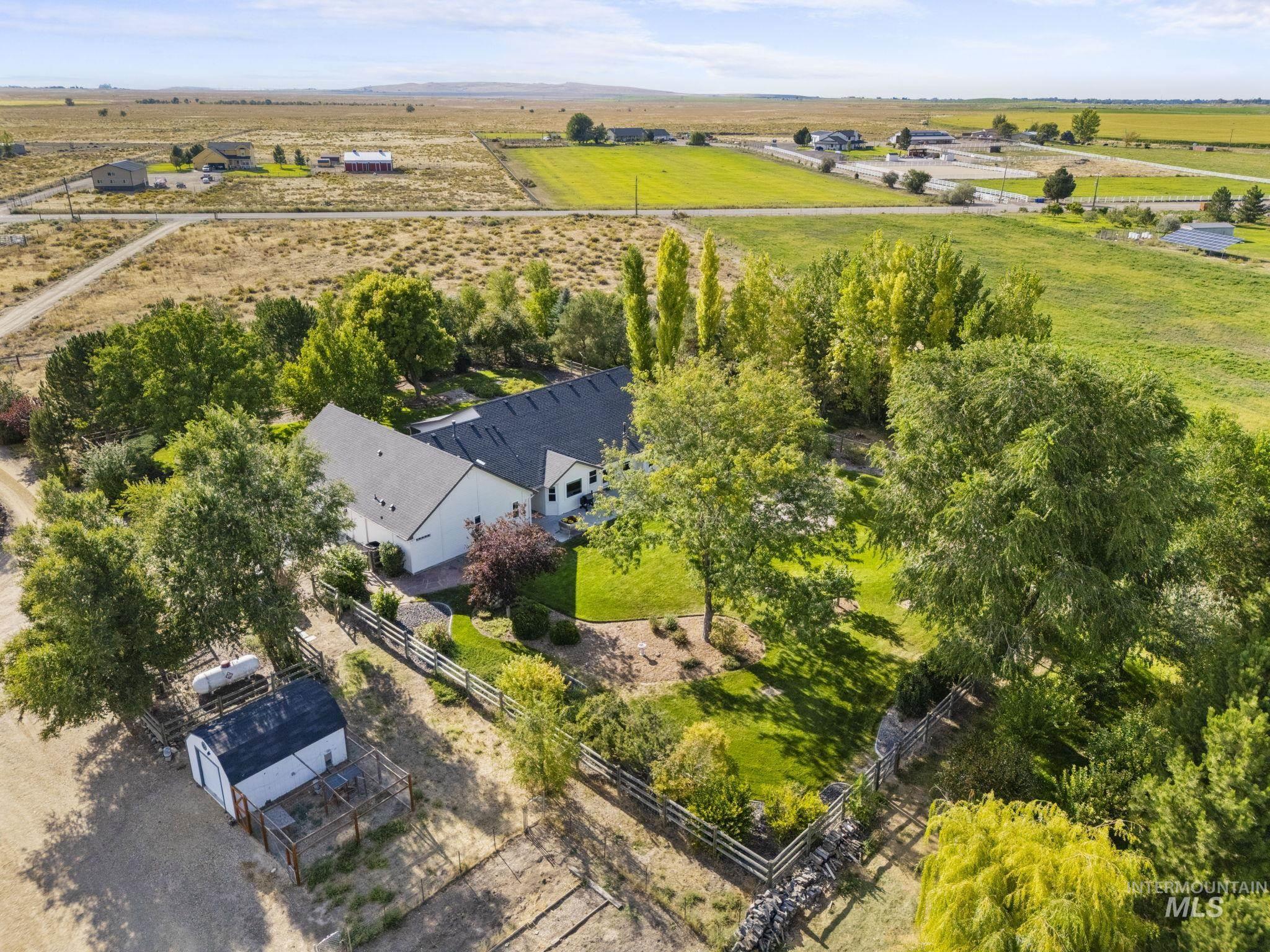 18568 S Cloverdale Rd, Kuna, Idaho 83634, 3 Bedrooms, 2.5 Bathrooms, Residential For Sale, Price $1,149,000, 98961709
