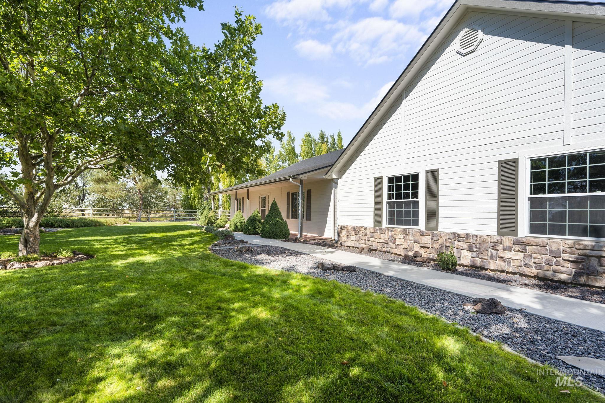 18568 S Cloverdale Rd, Kuna, Idaho 83634, 3 Bedrooms, 2.5 Bathrooms, Residential For Sale, Price $1,149,000, 98961709